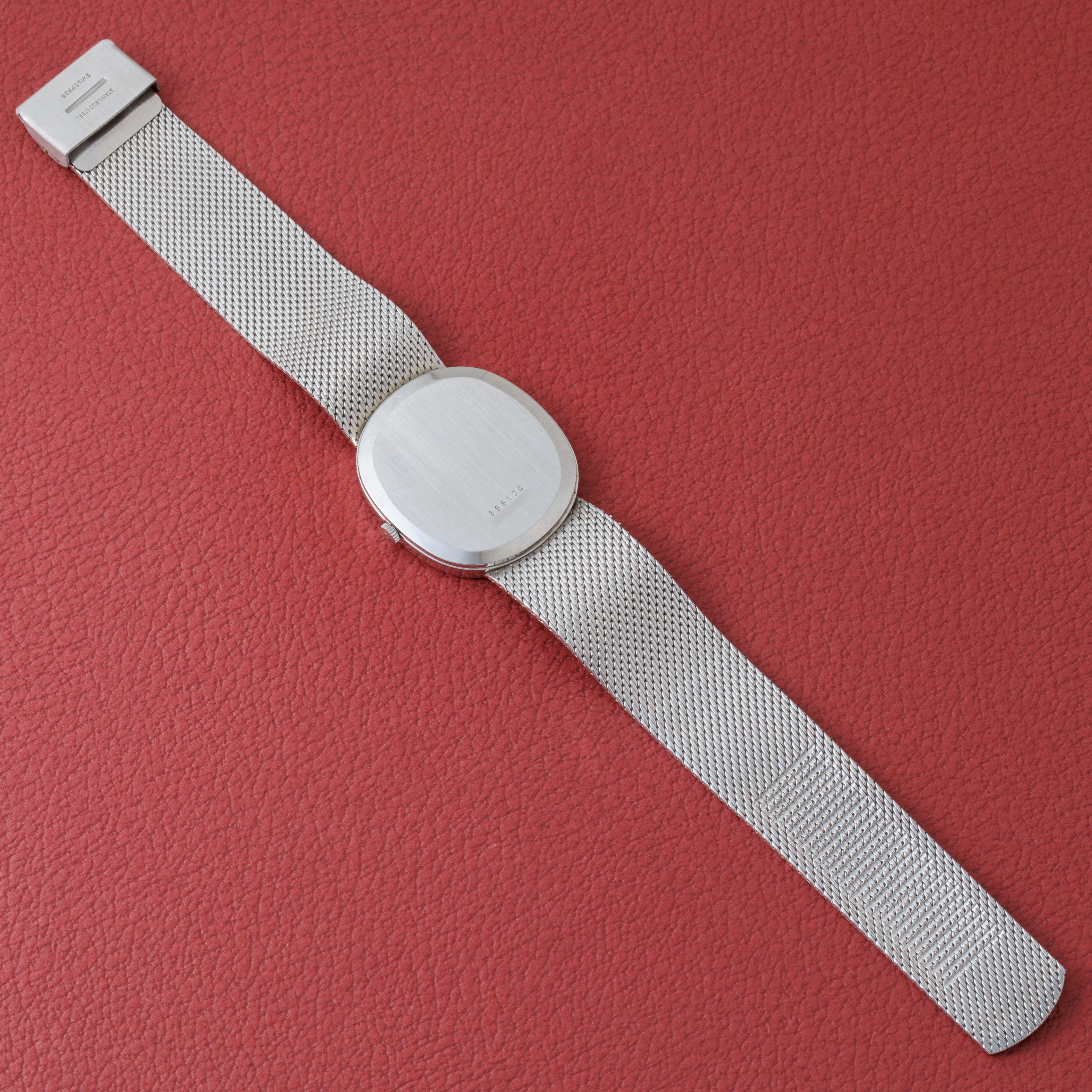 ユニバーサル ジュネーブ ホワイトシャドウ マイクローター自動巻き 1970年代製 Ref.866104 Cal.2-66