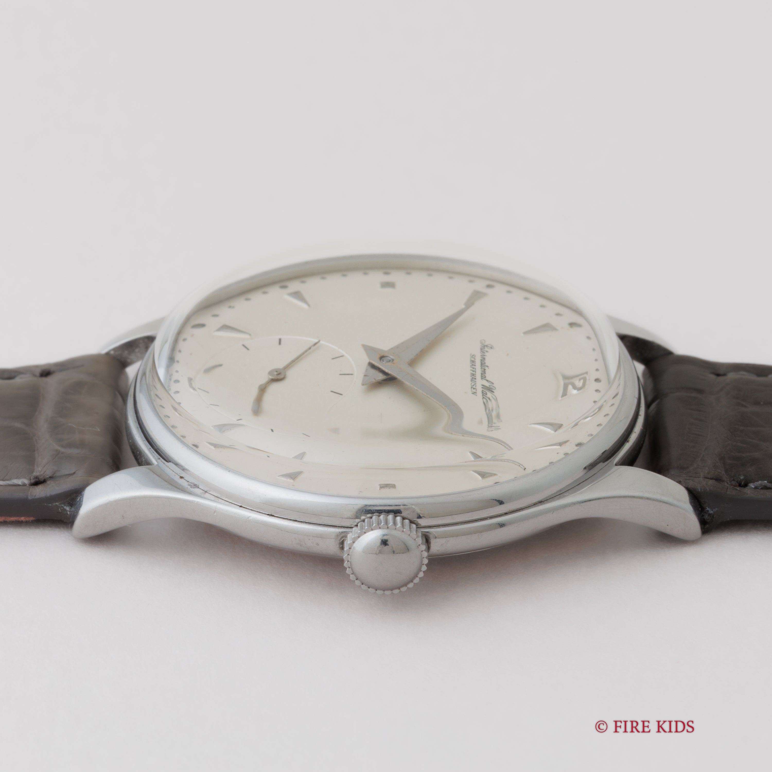 IWC 36㎜ラウンドケース 1959年製 スモールセコンド 手巻き Cal.88
