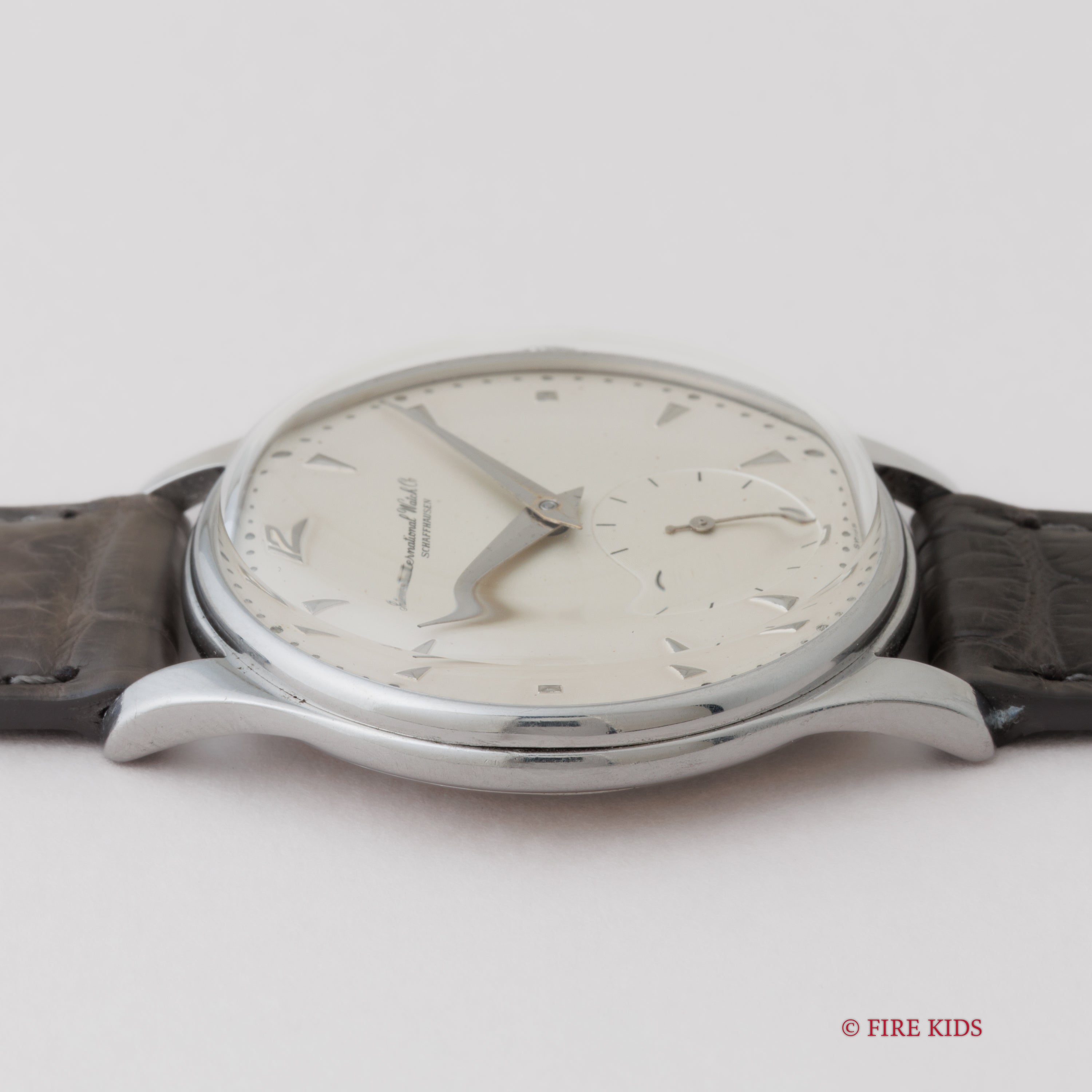 IWC 36㎜ラウンドケース 1959年製 スモールセコンド 手巻き Cal.88
