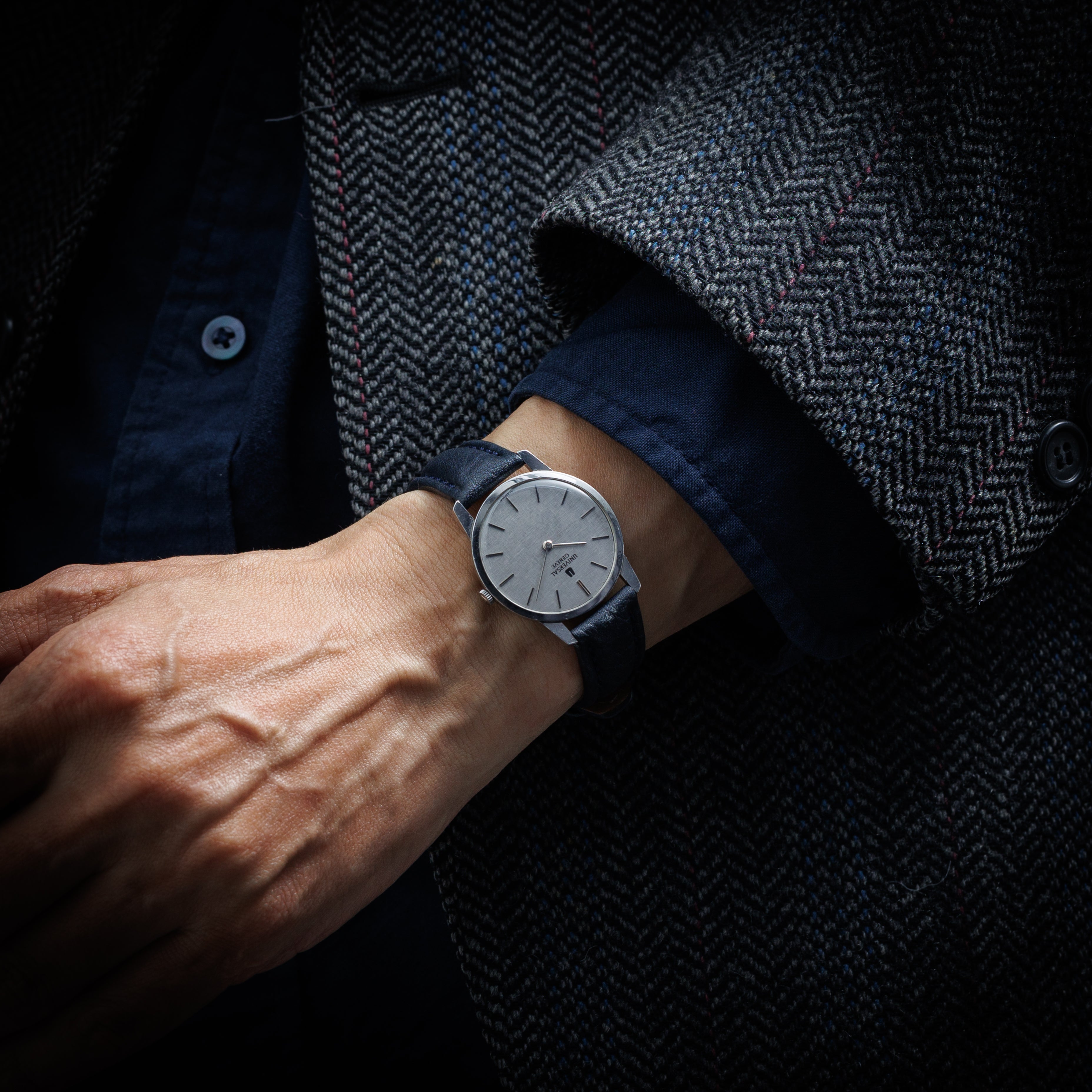 ユニバーサルジュネーブ ラウンド リネンダイアル 1970年代製 Ref.842 101 Cal.1-42