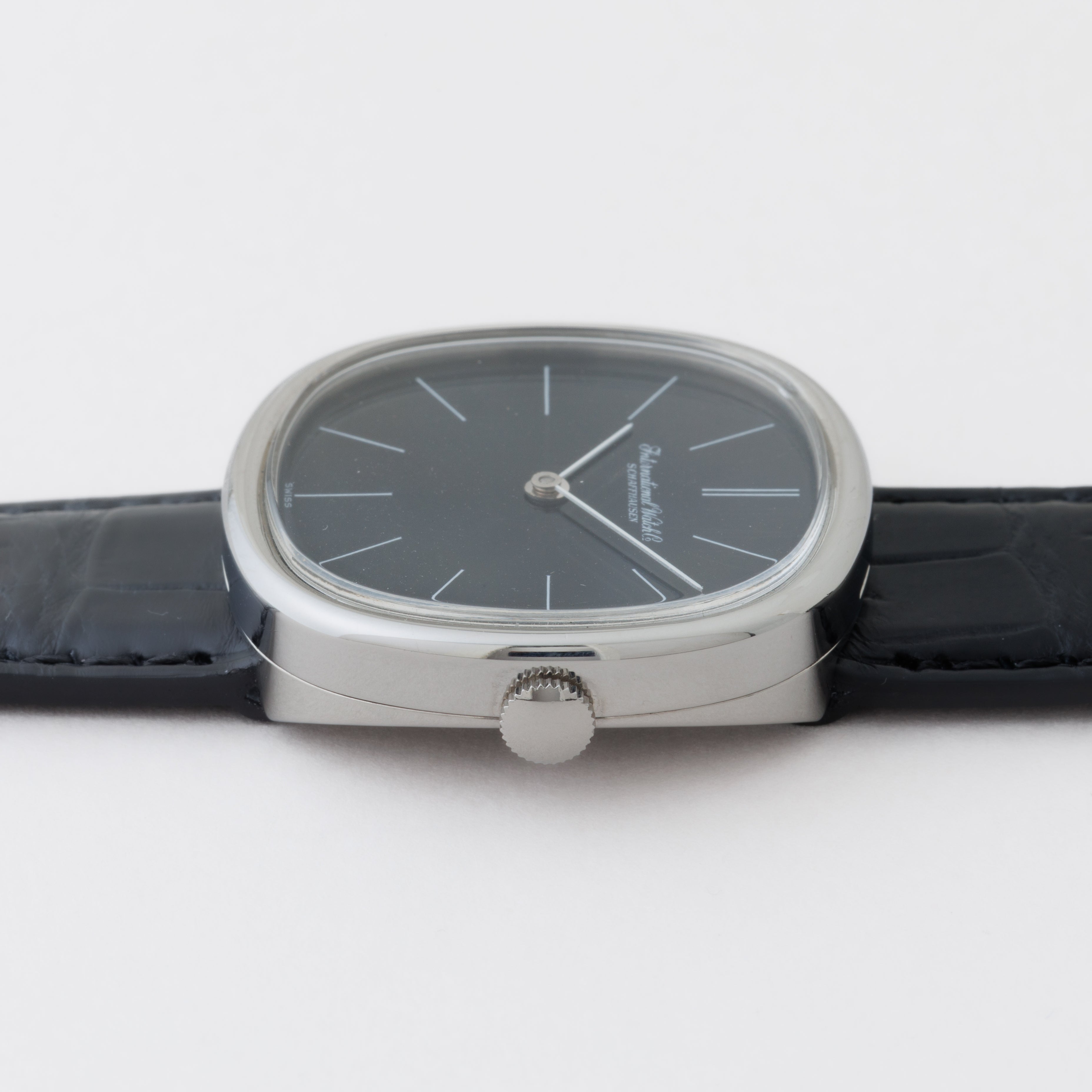 IWC ブラック Ref.2584 1976年製 Cal.423 手巻き 純正尾錠・修理明細付き