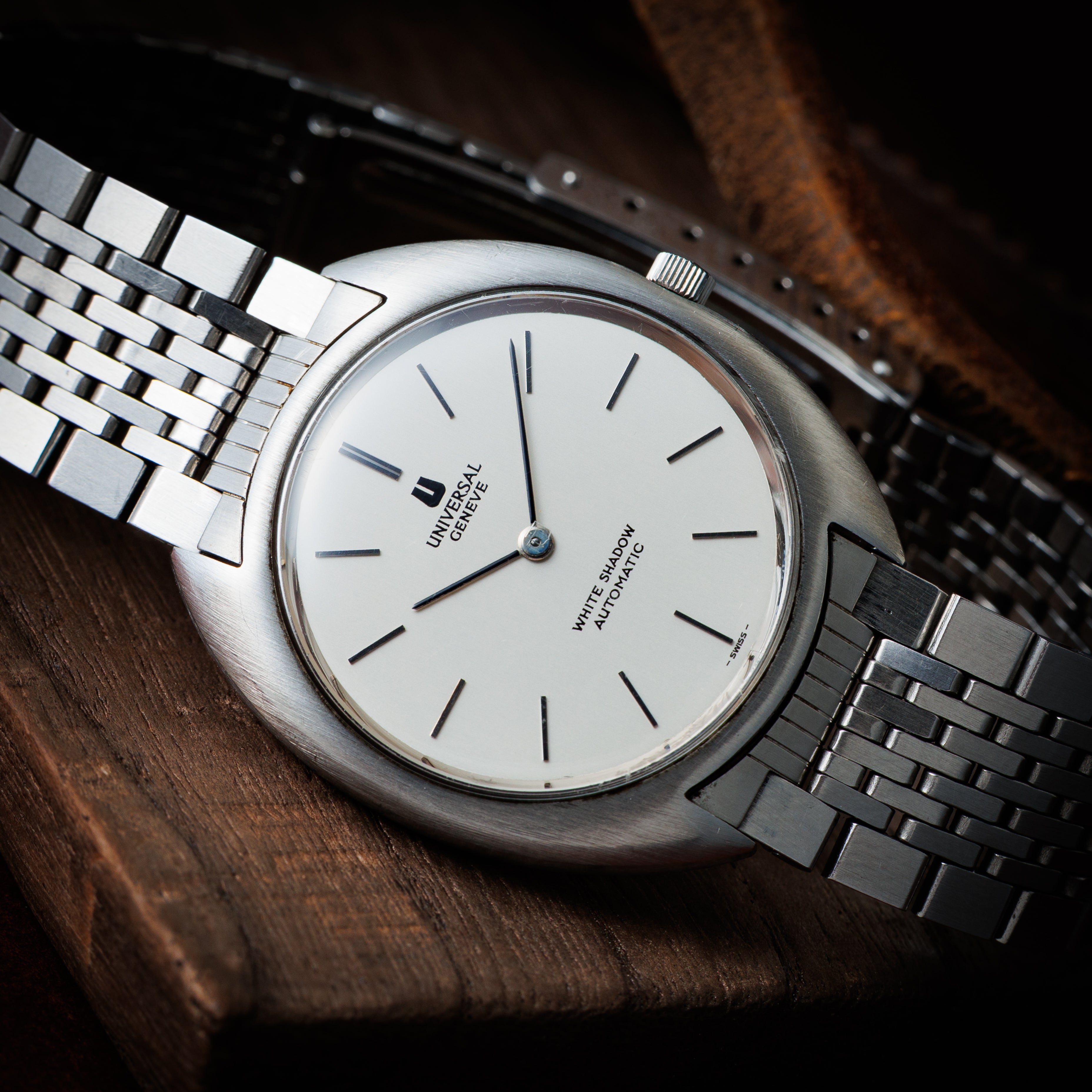 ユニバーサル・ジュネーブ ホワイトシャドウ 1970年代製 マイクローター自動巻き 純正ブレス