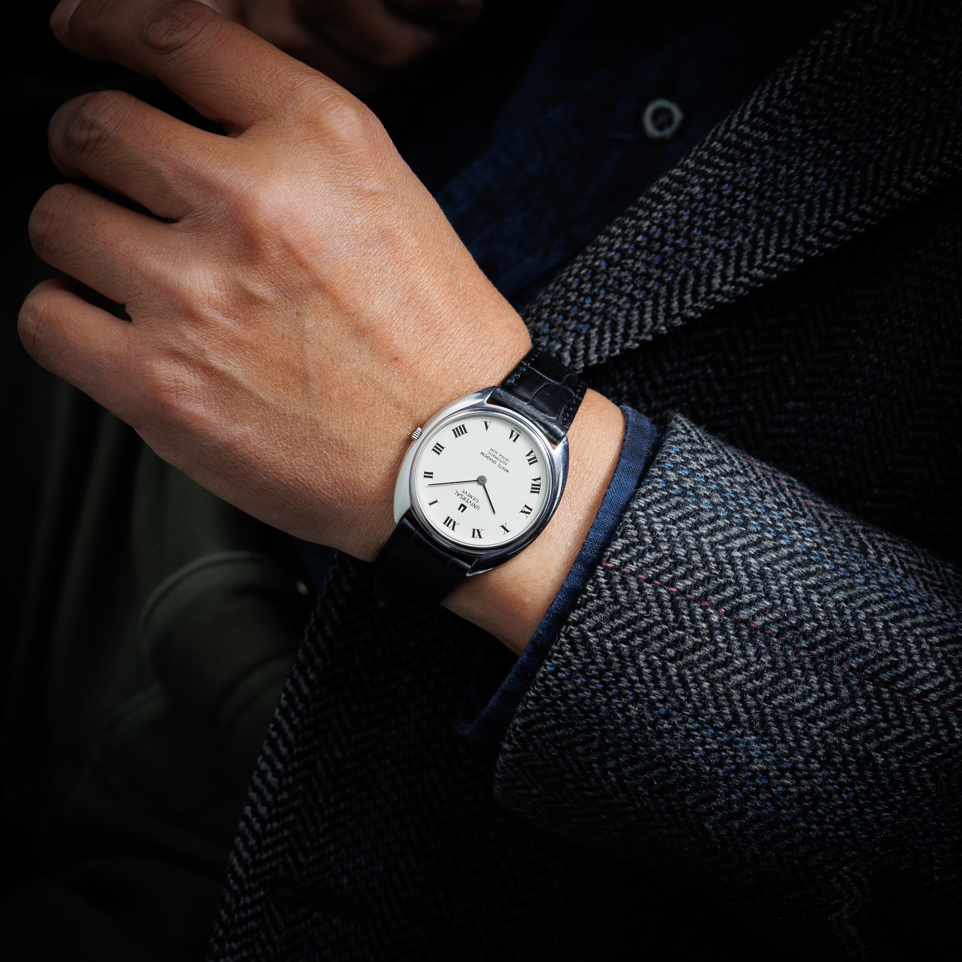 ユニバーサル ホワイトシャドウ オートマチック ウルトラスリム 1970年代製