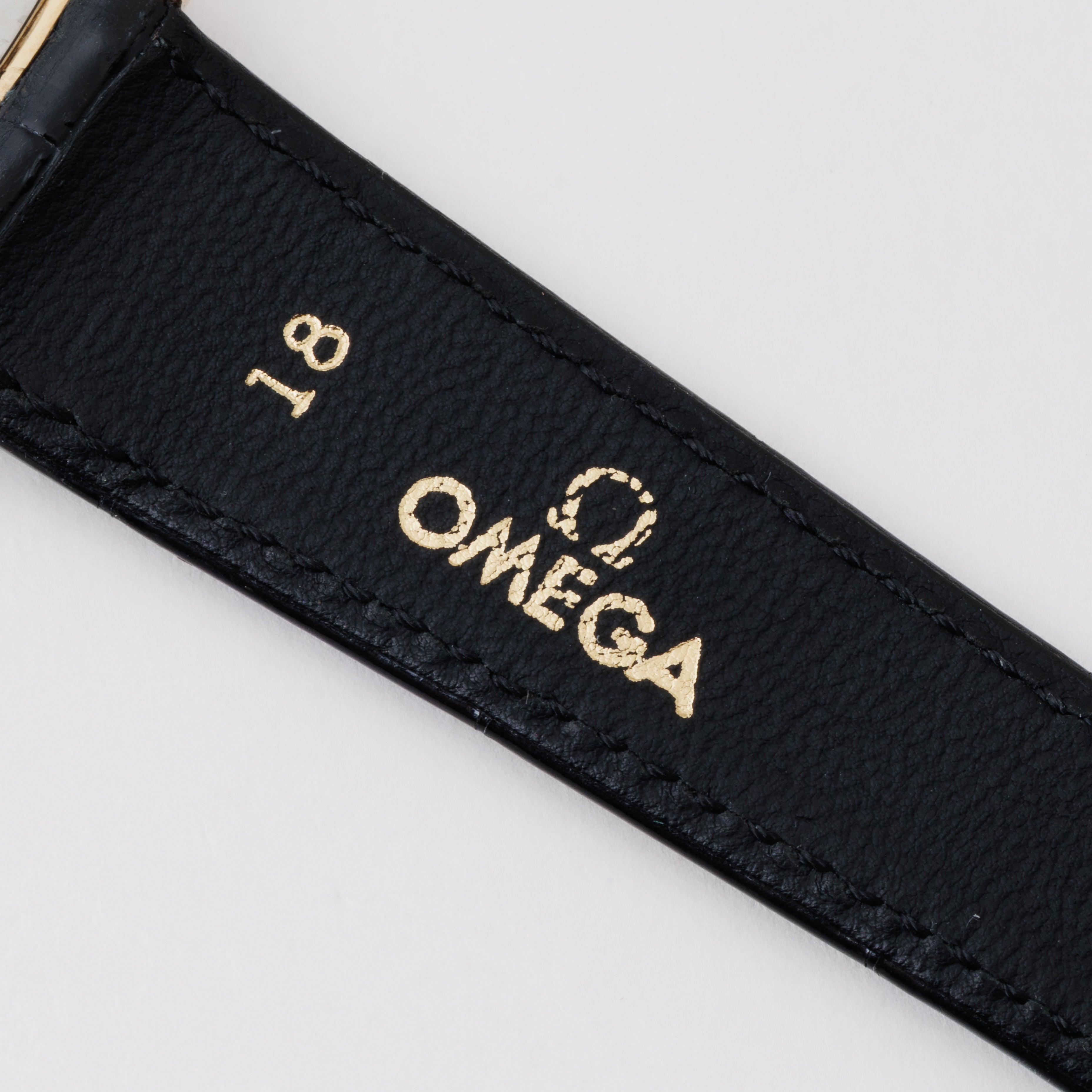 オメガ デ・ヴィル クッションケース 1979年製 シャンパンダイヤル 金張り 純正尾錠付き