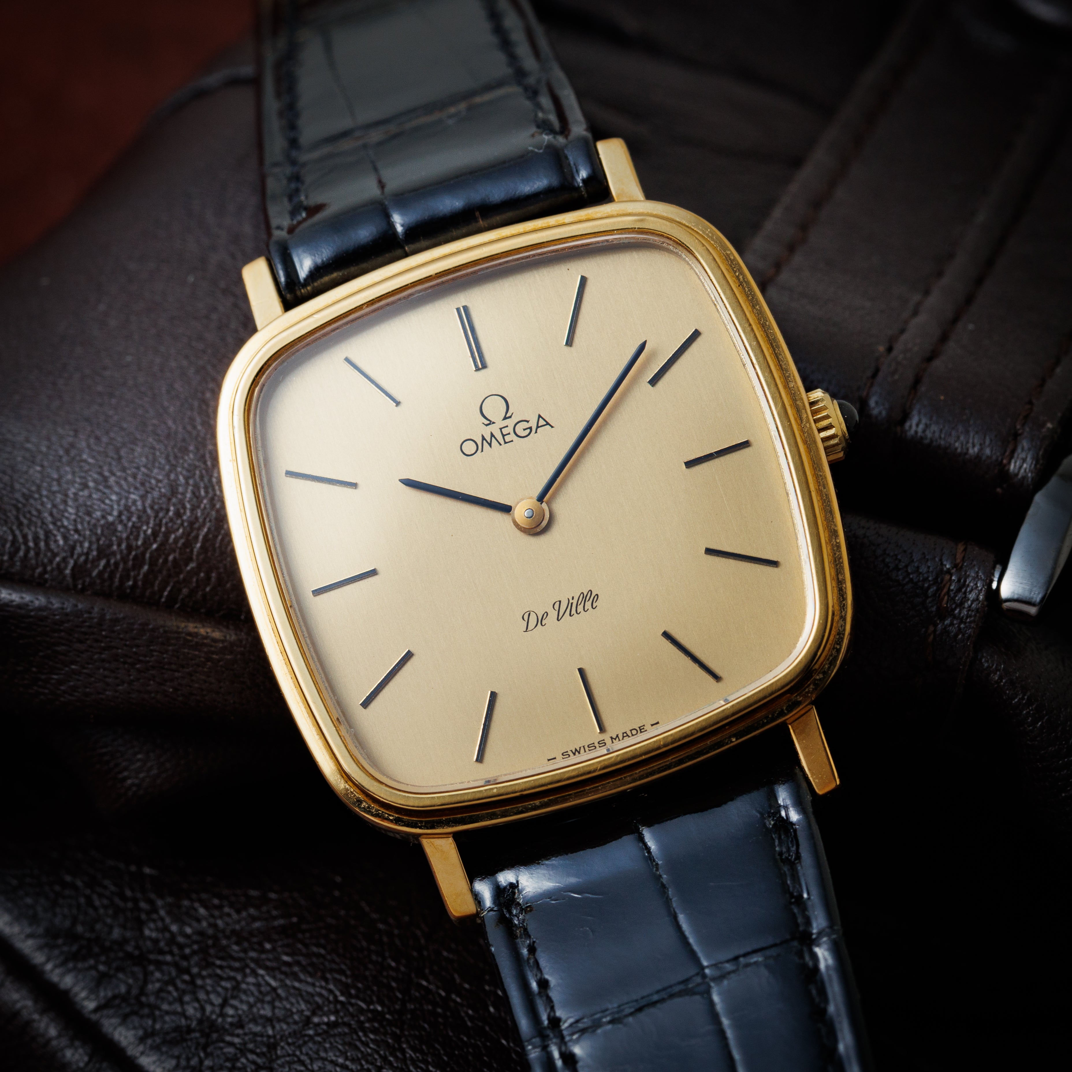 オメガ デ・ヴィル クッションケース 1979年製 シャンパンダイヤル 金張り 純正尾錠付き