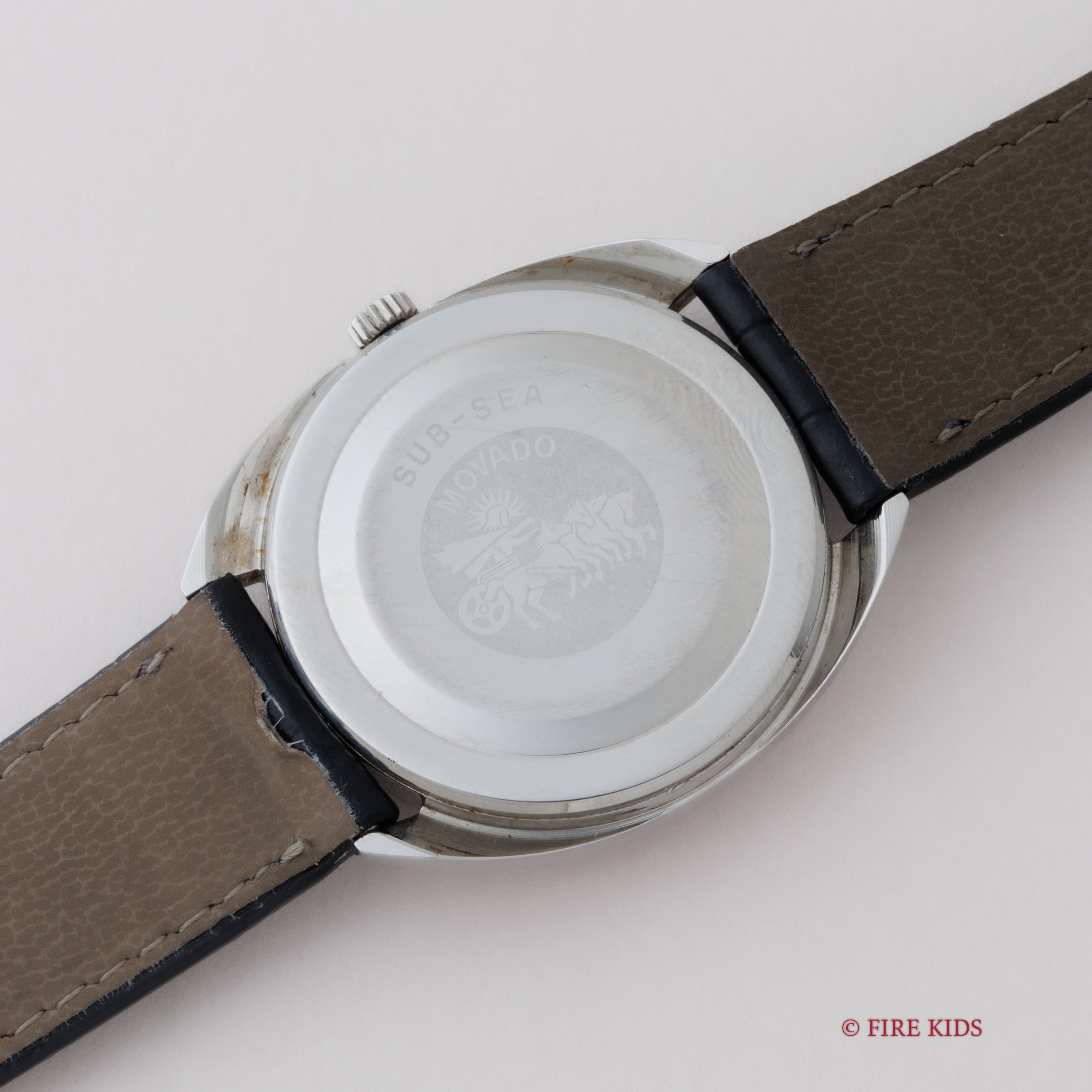 モバード サブ・シー50 1960年代製 手巻き Ref.126-704-J510 トノー型 ノンデイト