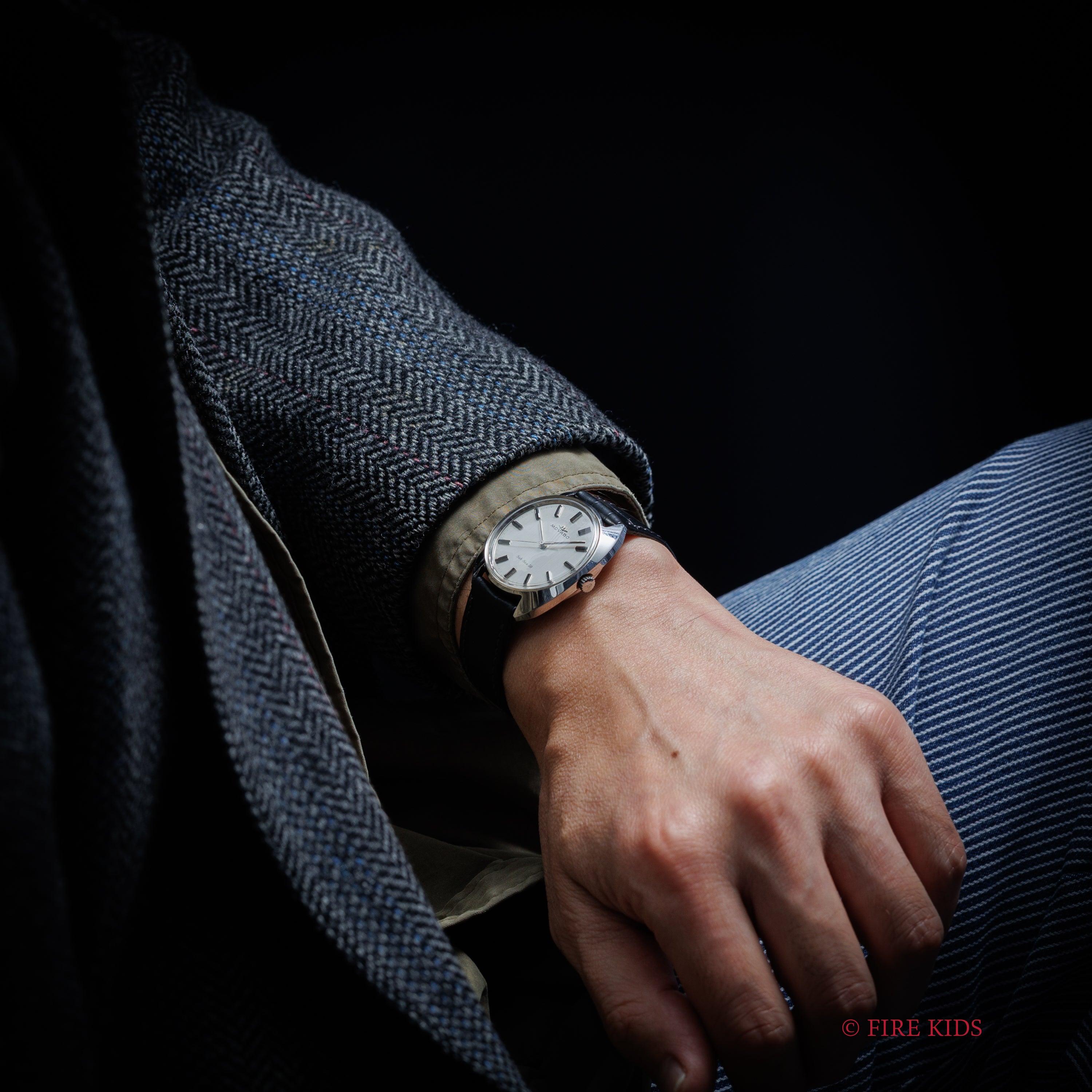 モバード サブ・シー50 1960年代製 手巻き Ref.126-704-J510 トノー型 ノンデイト