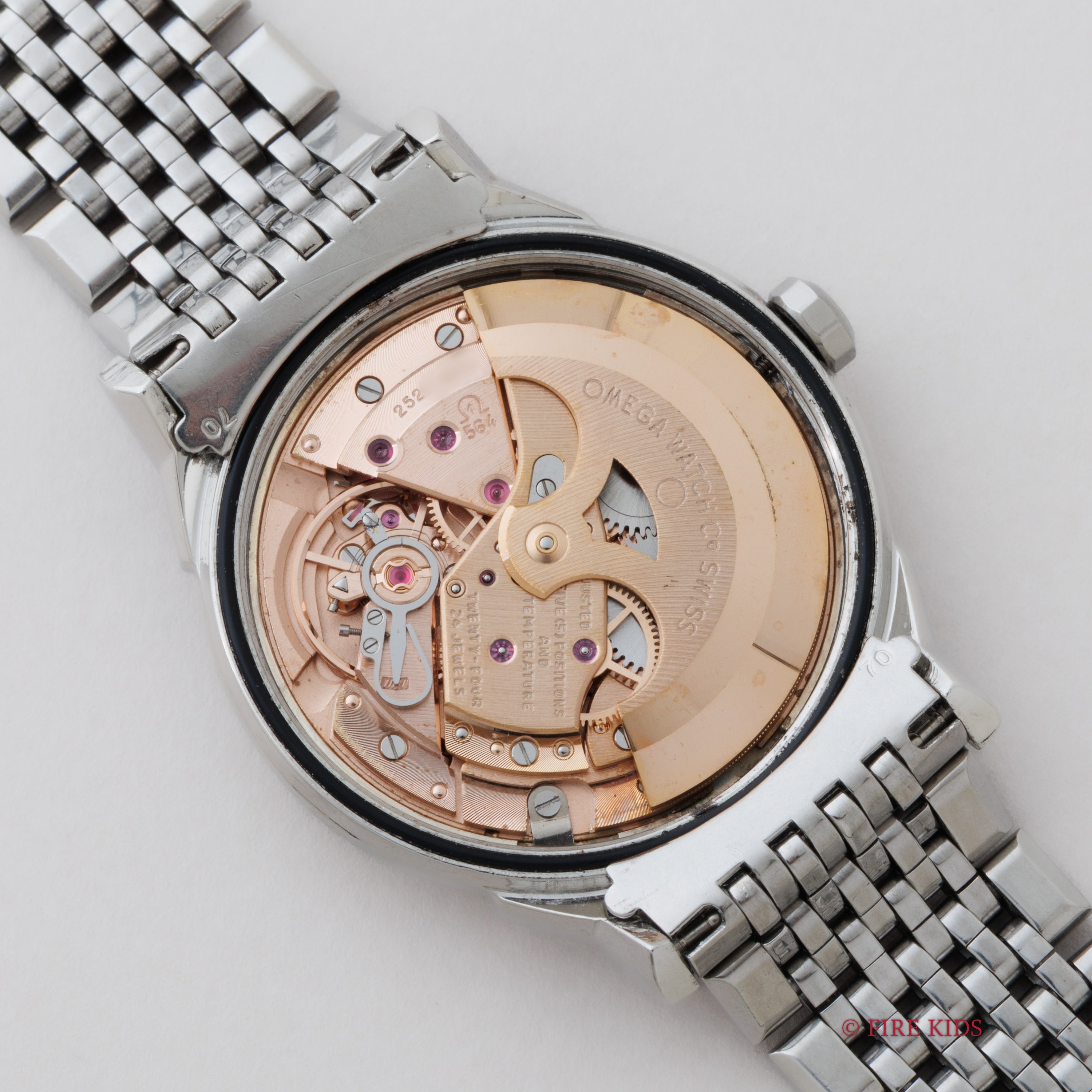 オメガ コンステレーション 12角 1967年製 パイパンダイヤル 自動巻クロノメーター Cal.564 純正ステンレスブレス