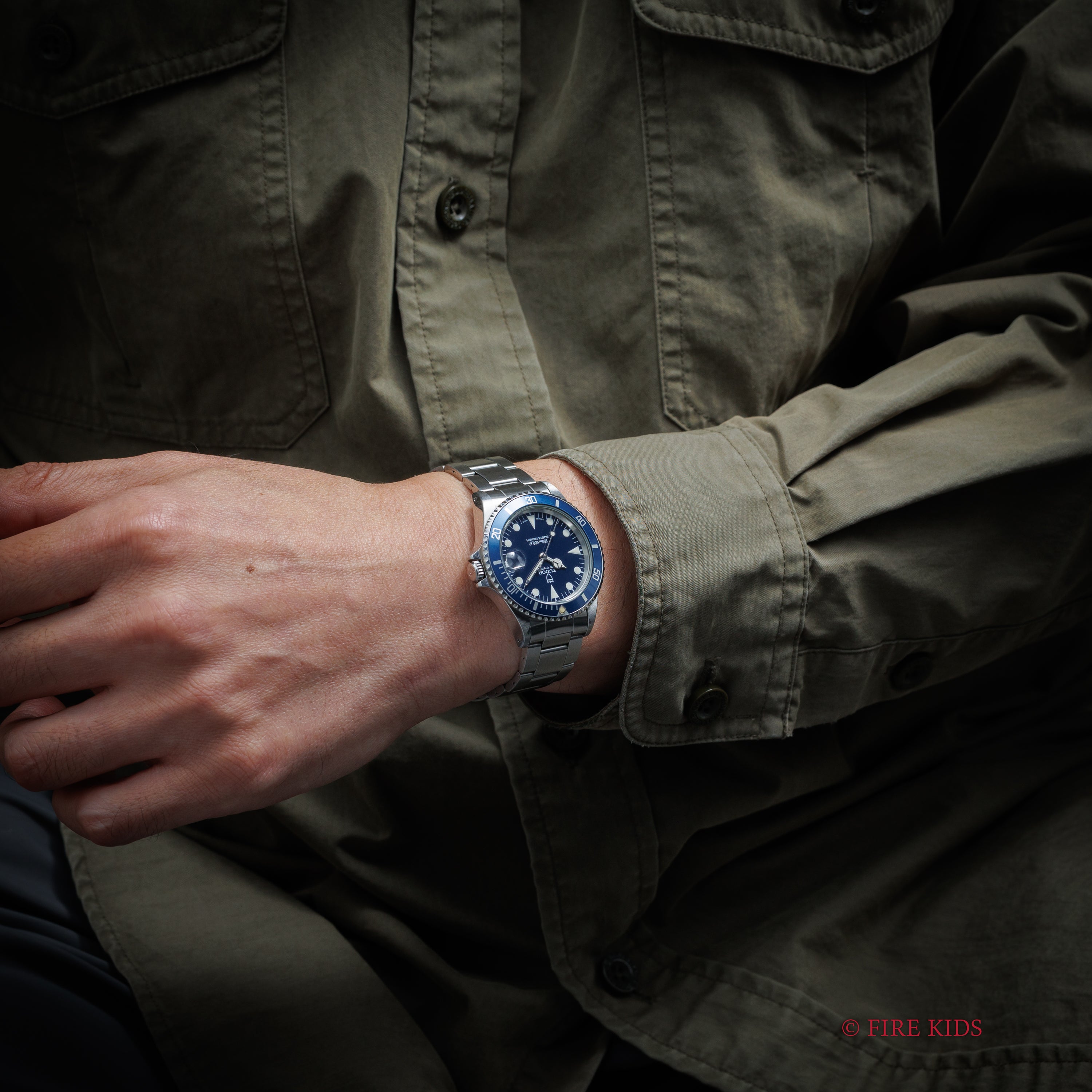 チューダー サブマリーナー 自動巻き Ref.75090 ブルー 1993年製 ミッドサイズダイバー ギャラ、箱付き