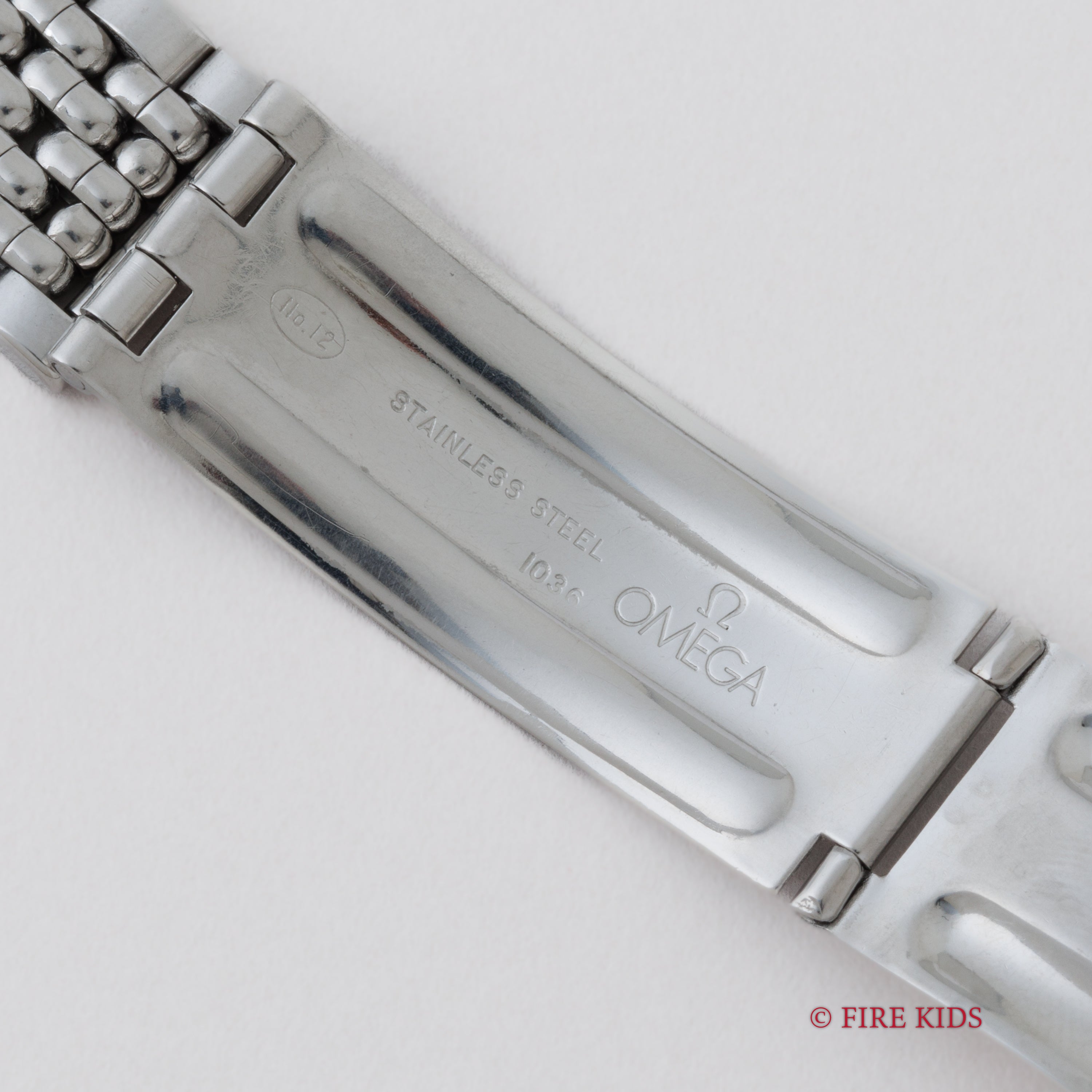 オメガ ジュネーブ ラウンドケース 1967年製 手巻き ノンデイト Ref.135.011 純正ライスブレス