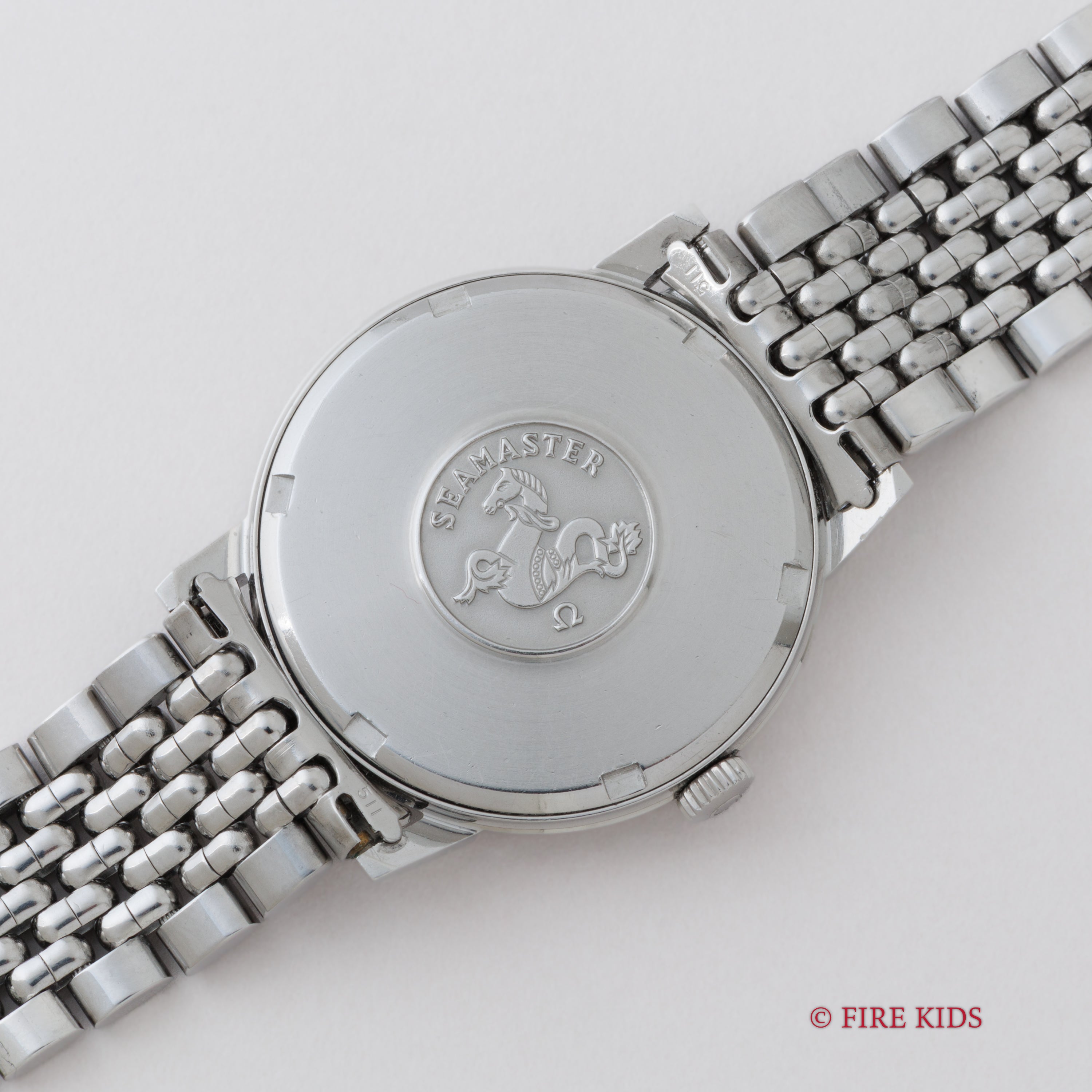 オメガ ジュネーブ ラウンドケース 1967年製 手巻き ノンデイト Ref.135.011 純正ライスブレス