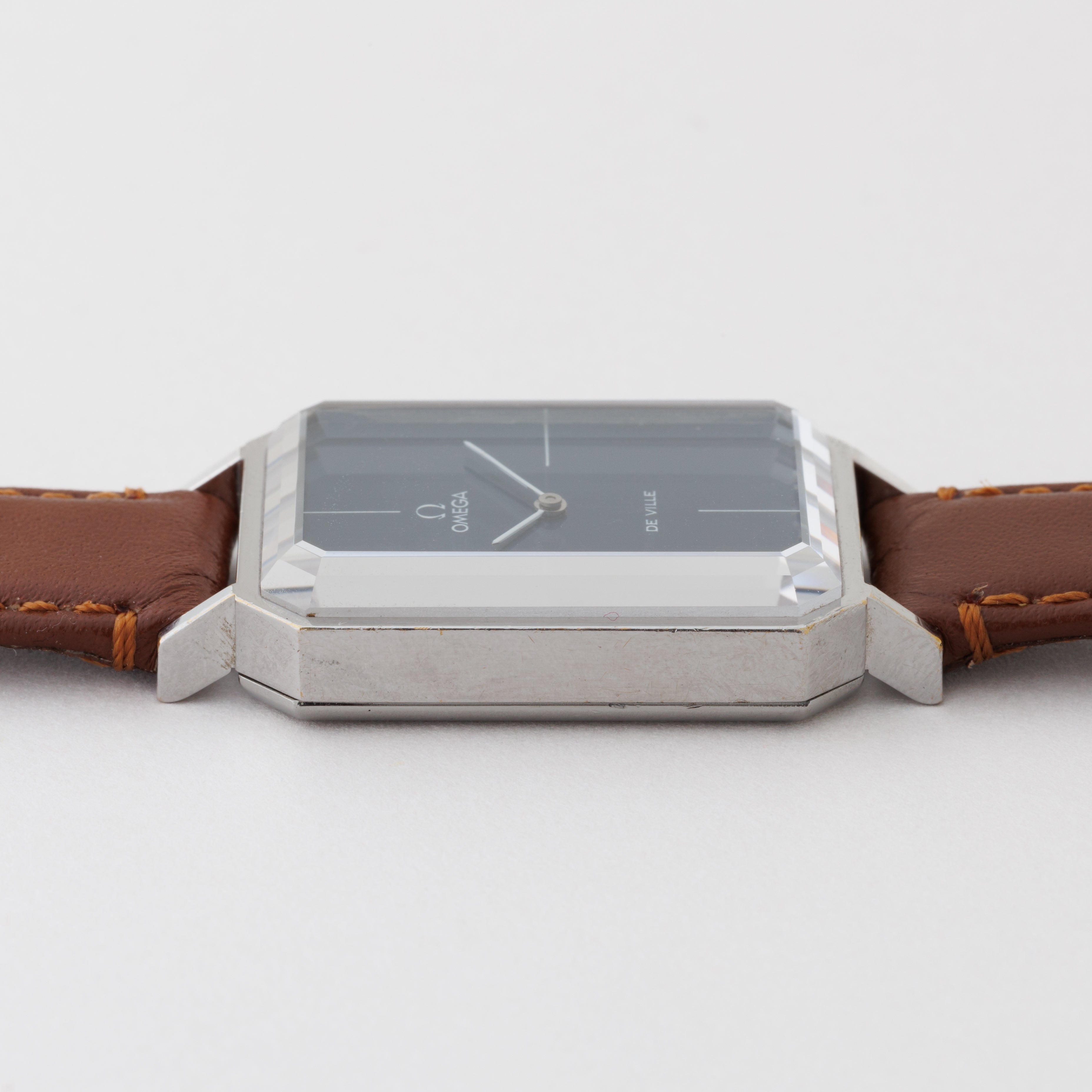 オメガ デ・ヴィル 角型 ブルーダイヤル 1972年製 手巻き カットガラス