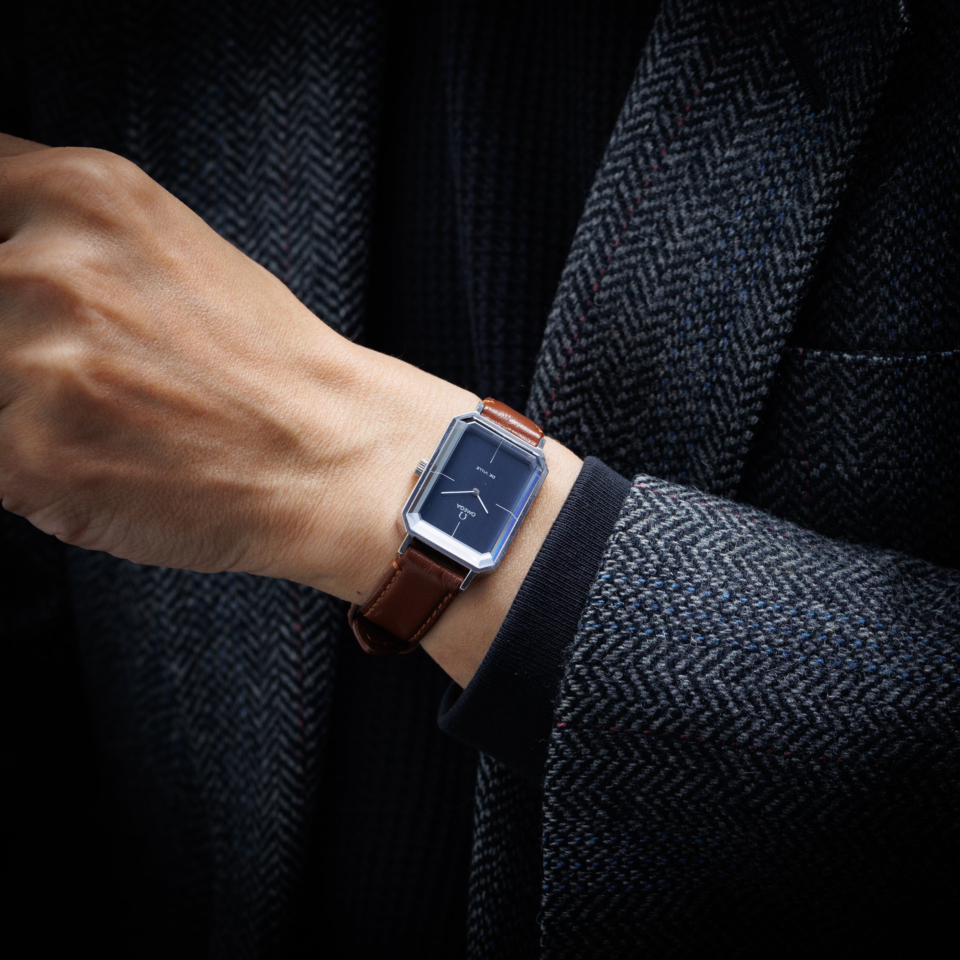 オメガ デ・ヴィル 角型 ブルーダイヤル 1972年製 手巻き カットガラス