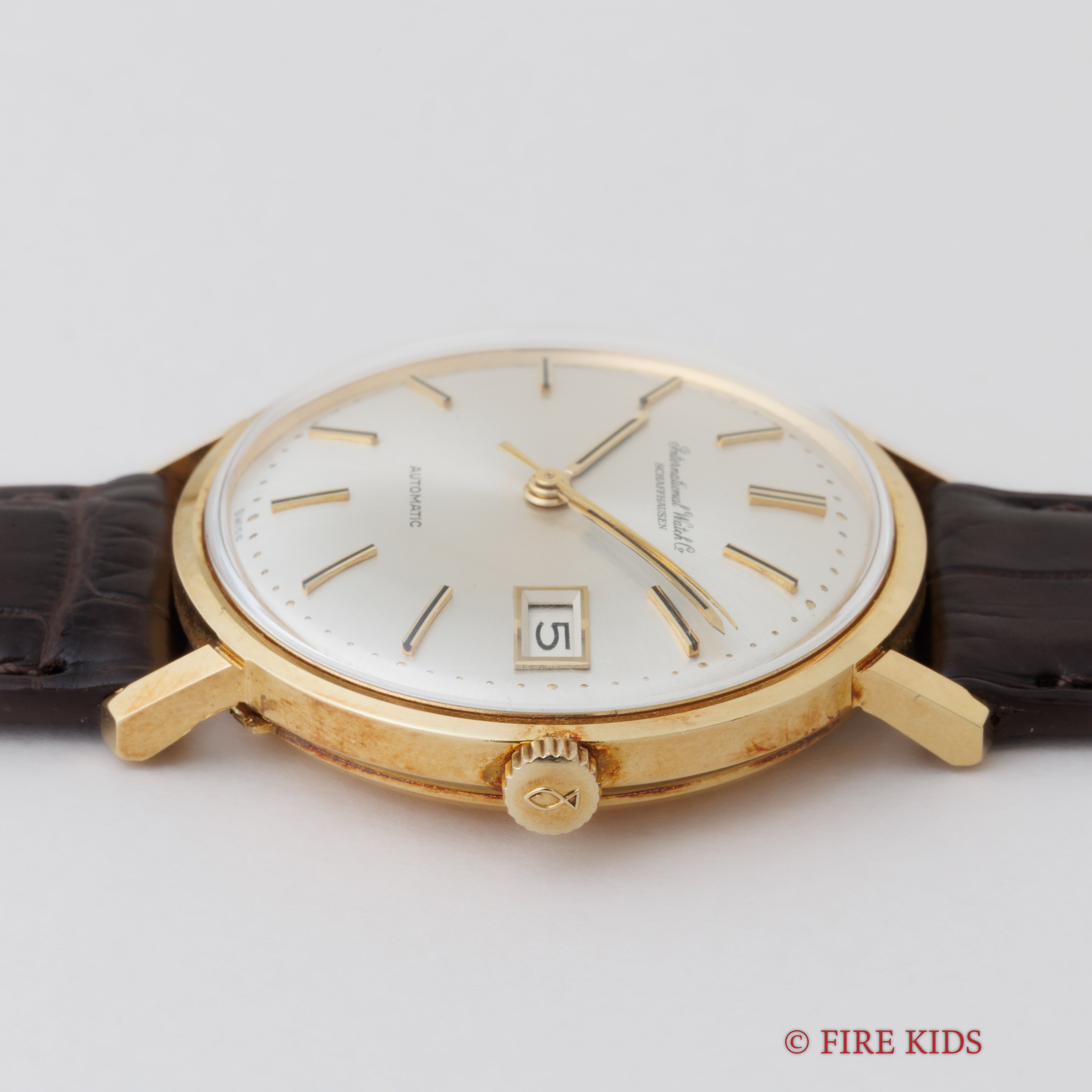 IWC ラウンドケース 18金無垢 ペラトン式自動巻き 1967年製 Cal.8541 Ref.808A ボンベダイヤル 純正尾錠付き