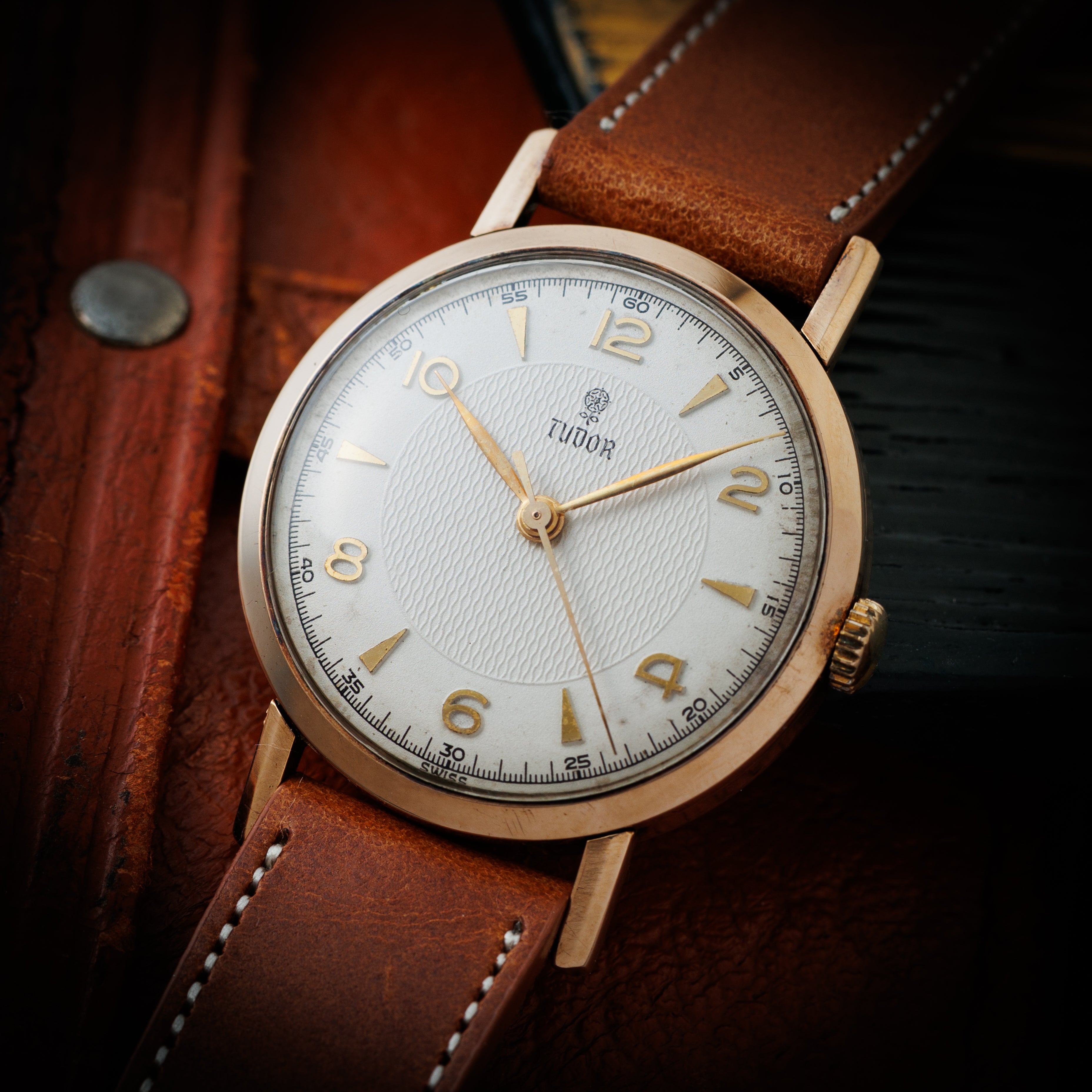 チューダー 9金無垢 小バラ 手巻 1950年代製 飛びアラビアダイヤル