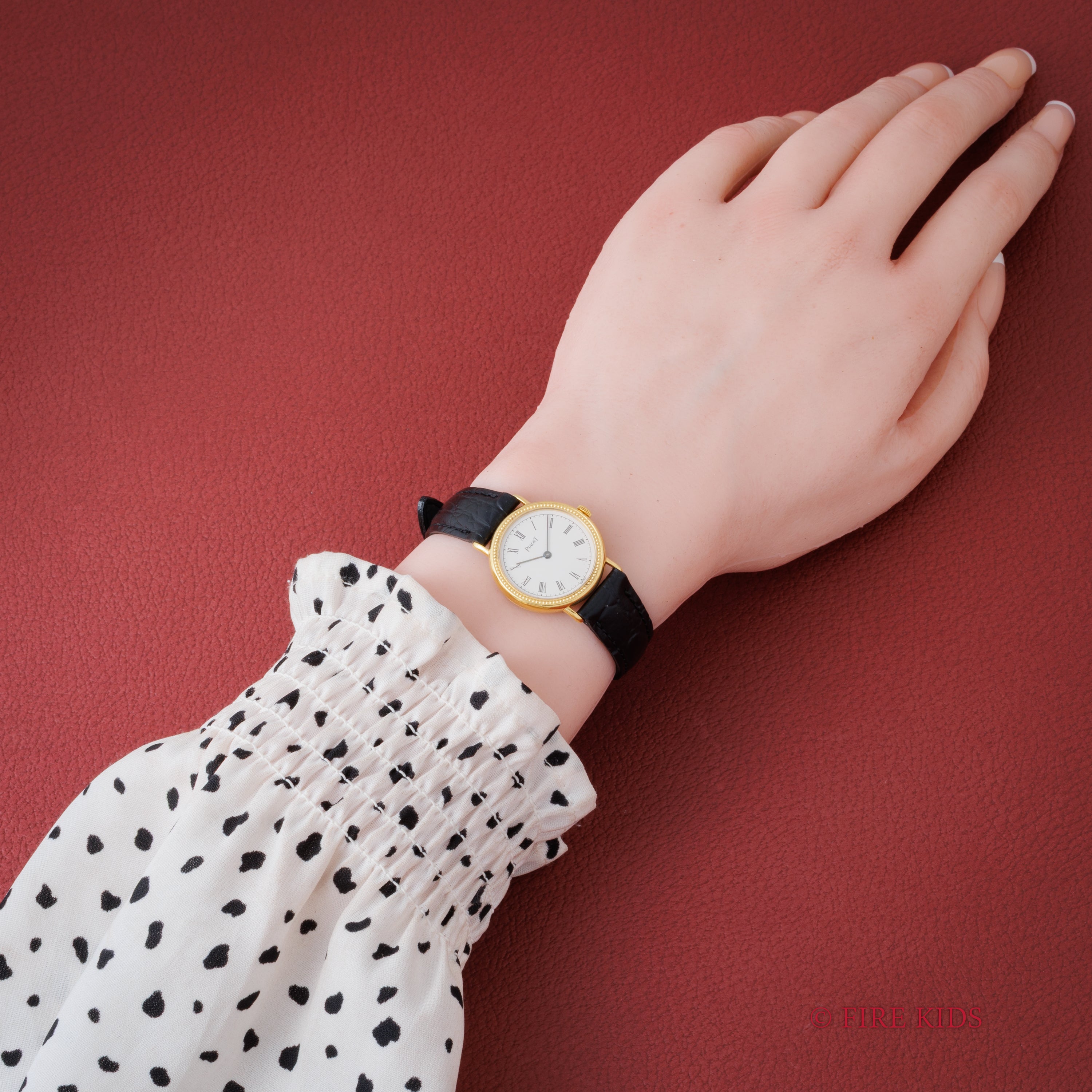 ピアジェ 1980年代製 18金無垢イエローゴールド ホワイトローマン 純正金無垢尾錠付き 手巻き