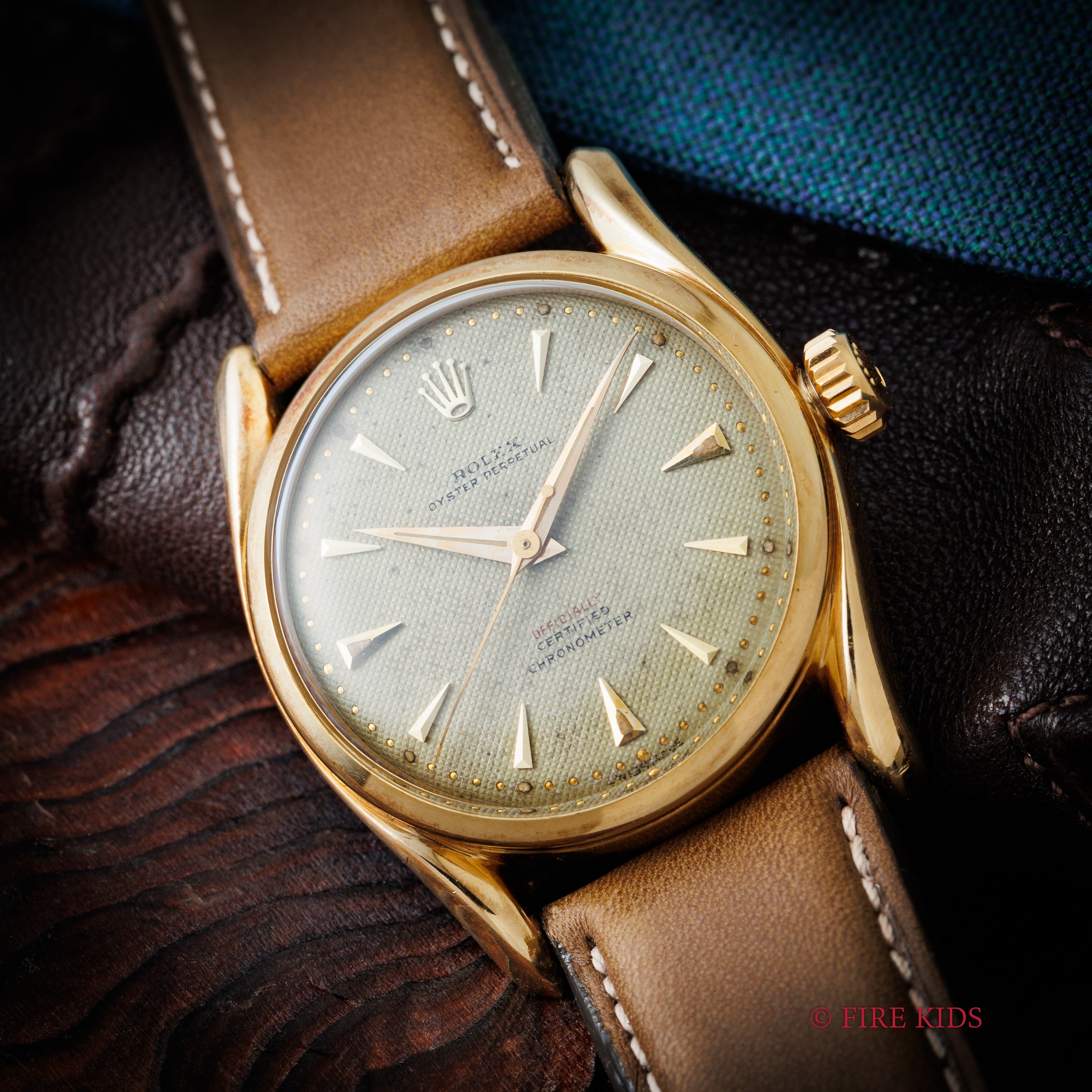 ロレックス 14金無垢ボンベイケース セミバブルバック 1951年製 赤OFFICIALLY Ref.6092 ギョウシェダイヤル