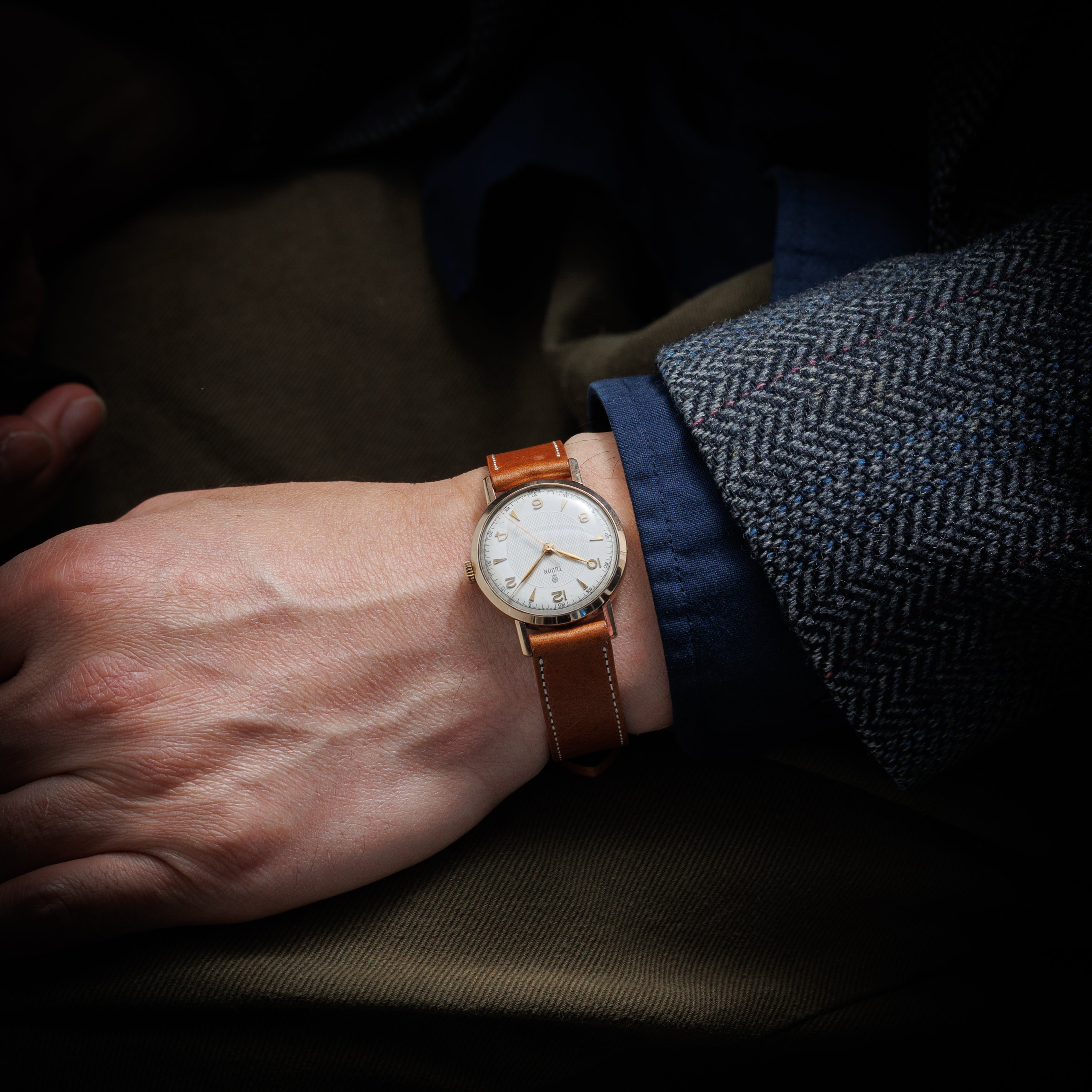 チューダー 9金無垢 小バラ 手巻 1950年代製 飛びアラビアダイヤル