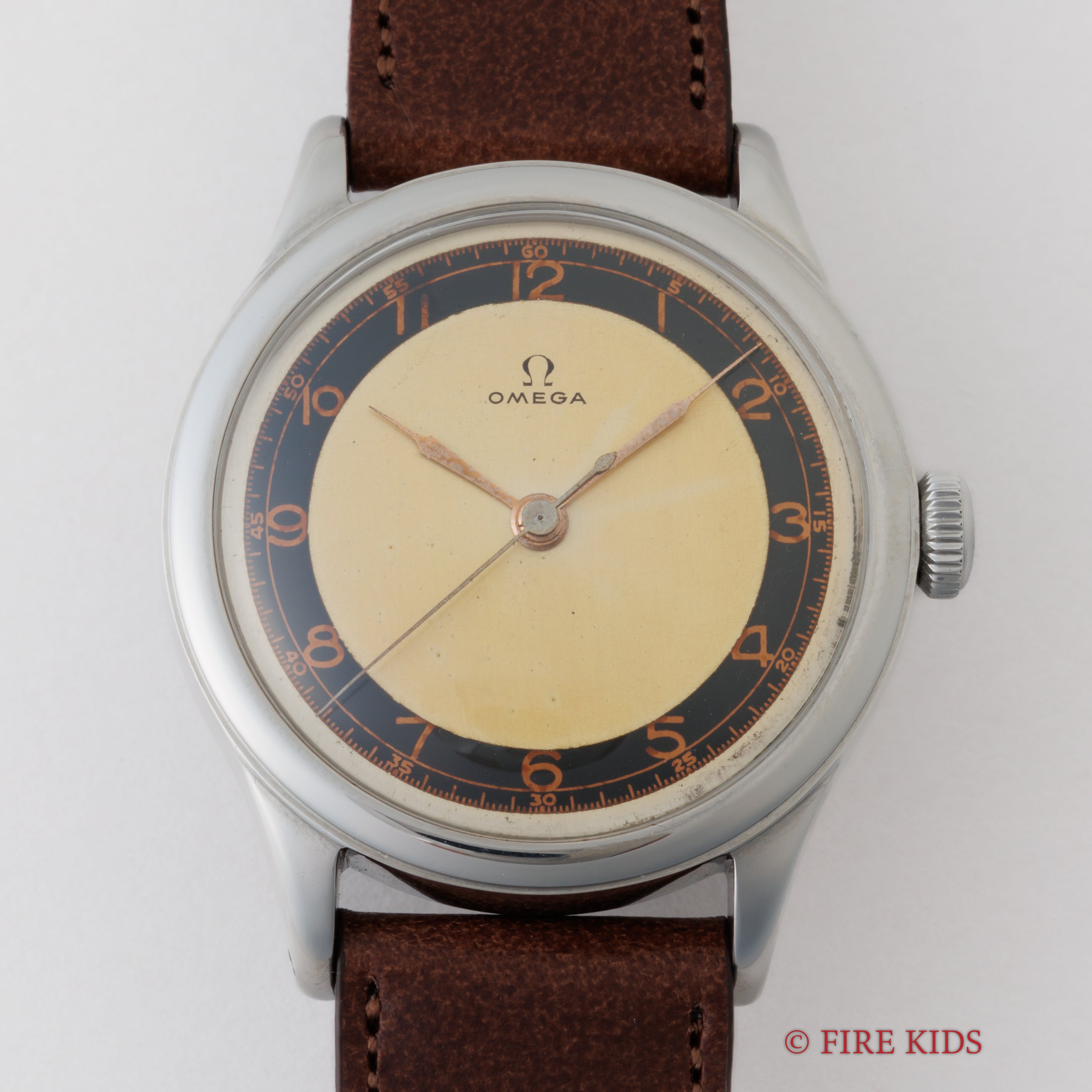 オメガ 30mmキャリバー ツートンダイヤル 手巻 Cal. 30 SC T2 1939年製 スクリューバックケース