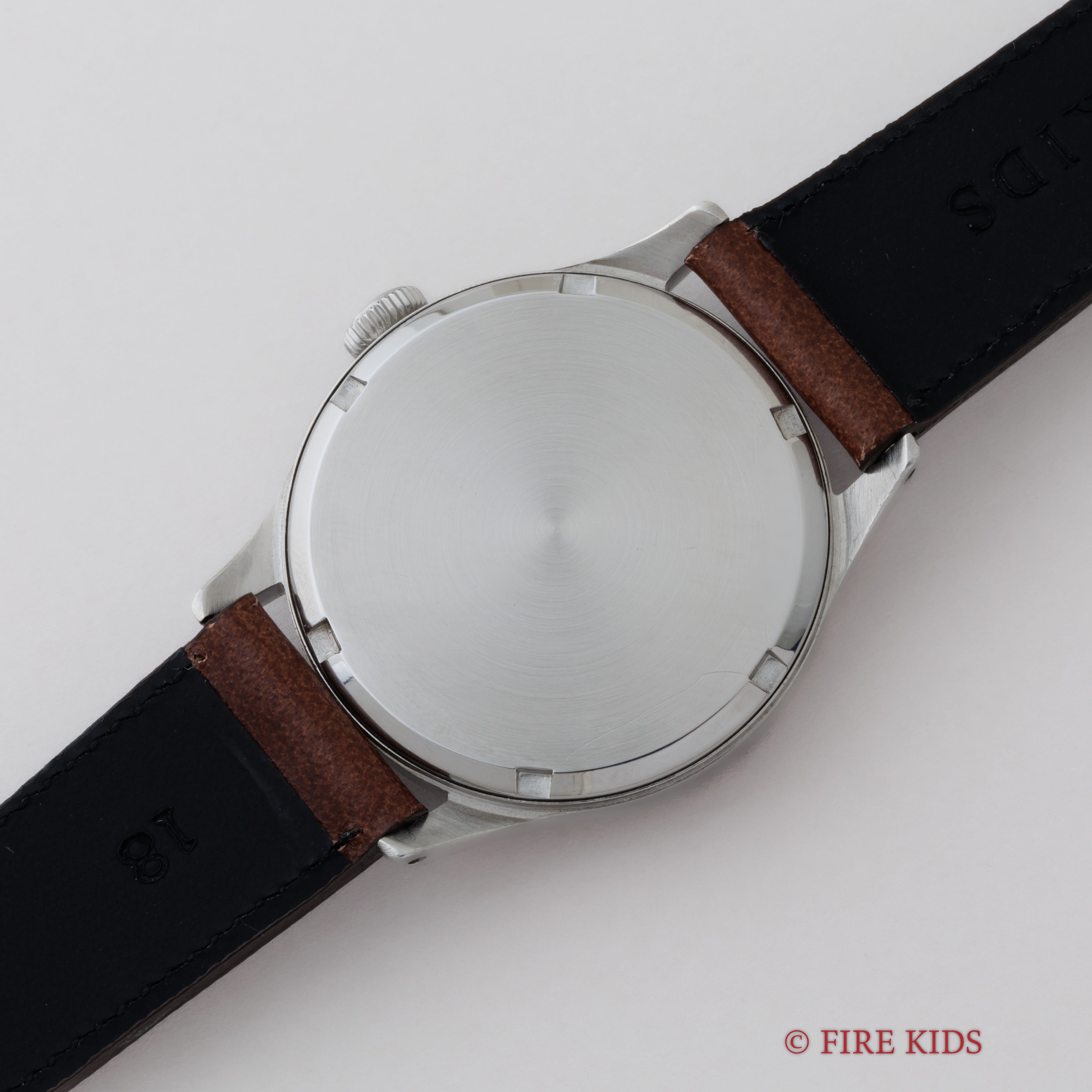 オメガ 30mmキャリバー ツートンダイヤル 手巻 Cal. 30 SC T2 1939年製 スクリューバックケース