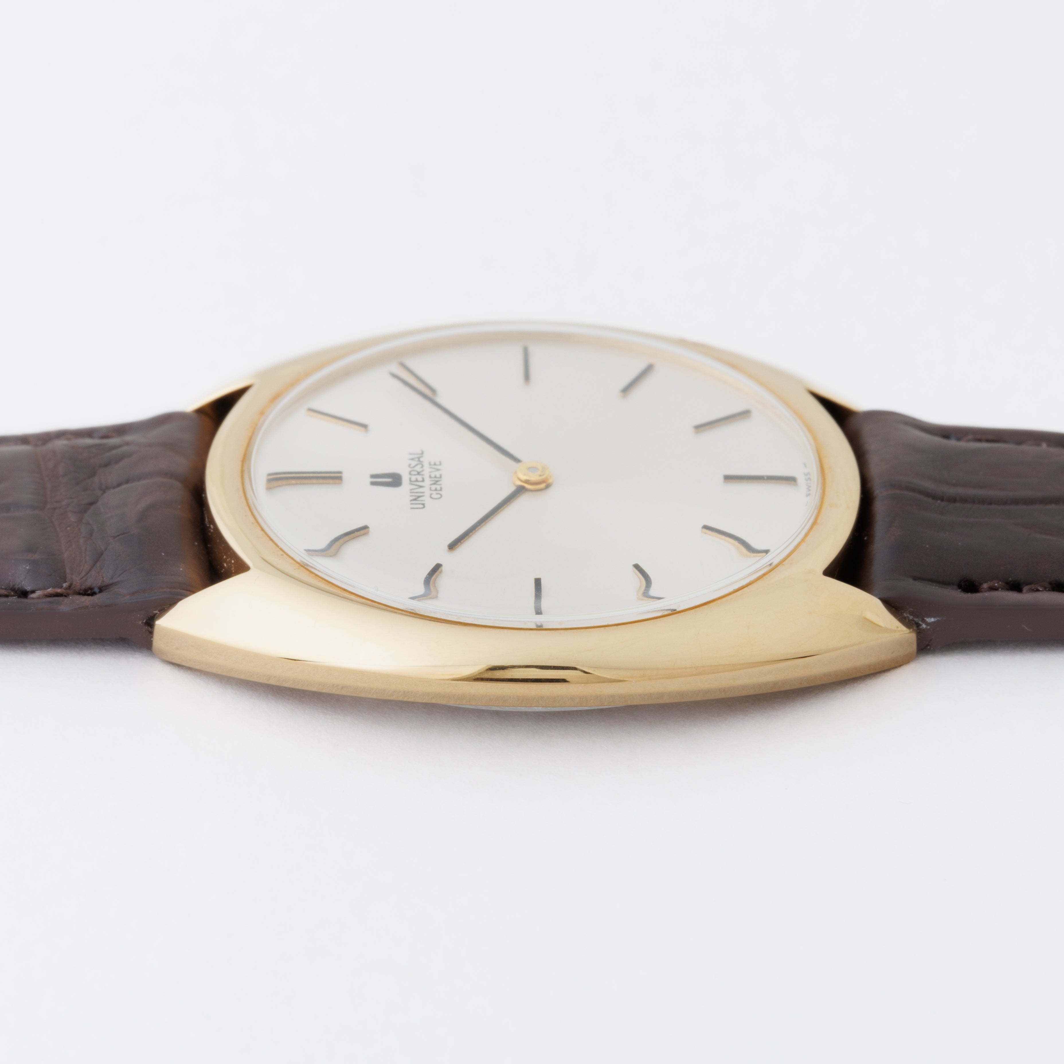 ユニバーサル・ジュネーブ GFトノーケース ウルトラスリム 1970年代製 純正尾錠付き