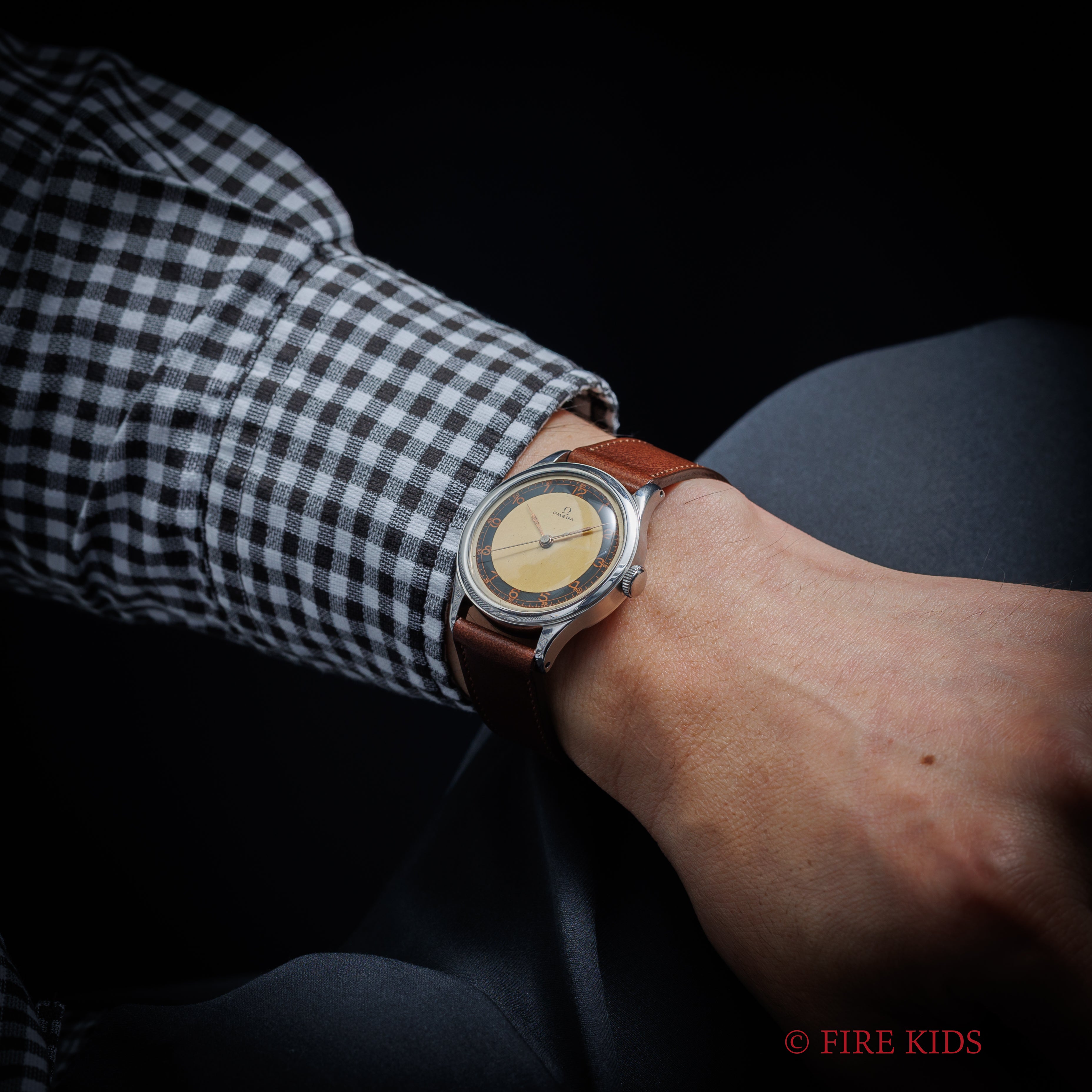 オメガ 30mmキャリバー ツートンダイヤル 手巻 Cal. 30 SC T2 1939年製 スクリューバックケース