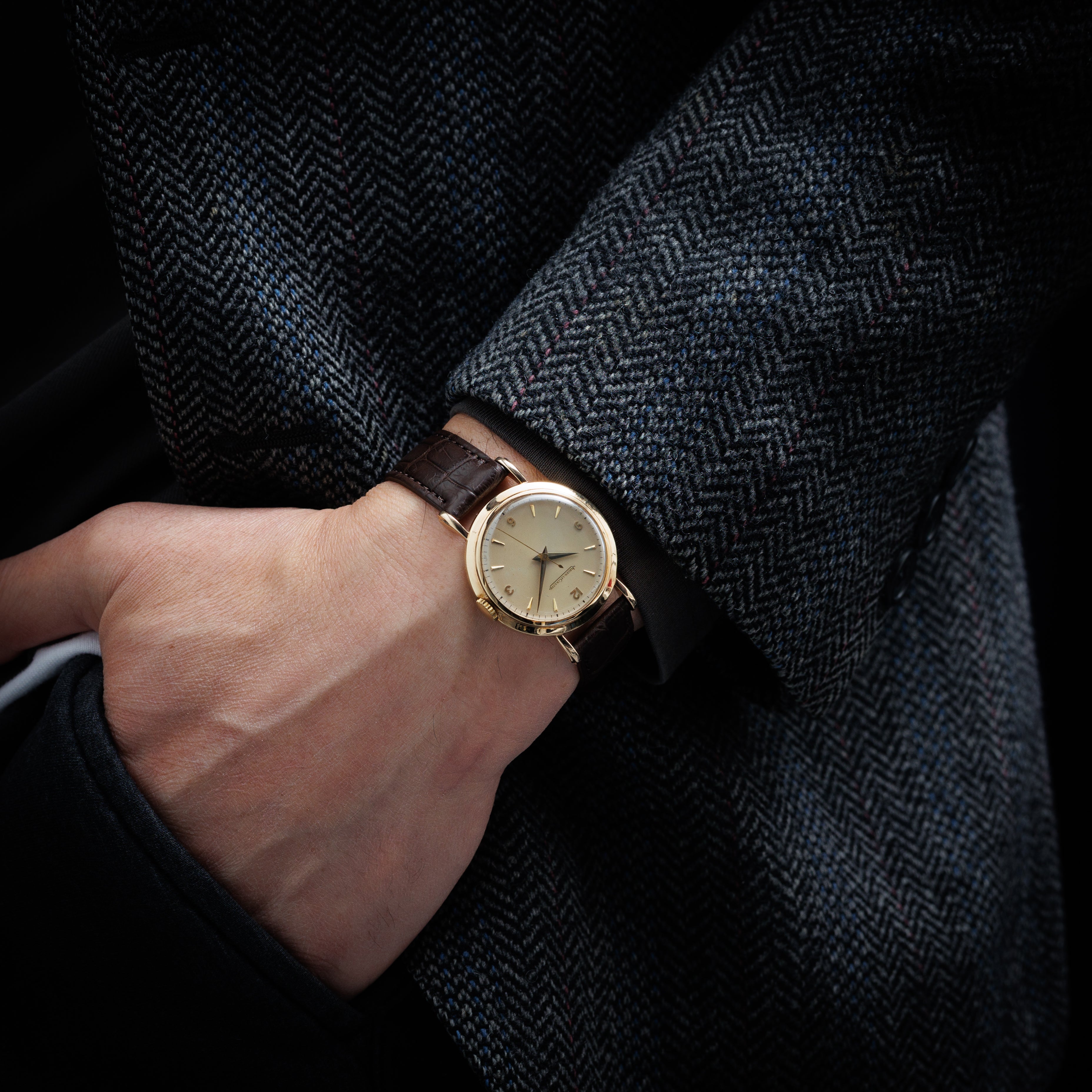 ジャガー・ルクルト 9金無垢イングランドケース ティアドロップラグ 1950年代製 手巻き Cal.P4781C