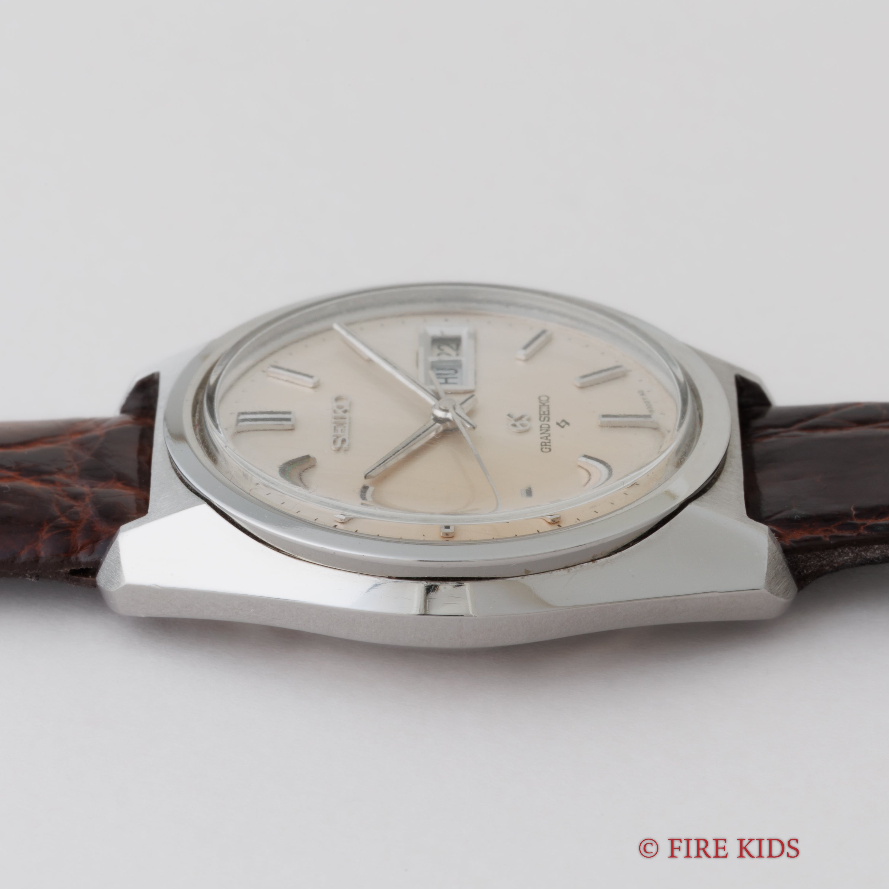 グランドセイコー 1968年製 デイデイト 自動巻き Ref.6146-8000 36000振動 61GS 初期型 純正尾錠付き