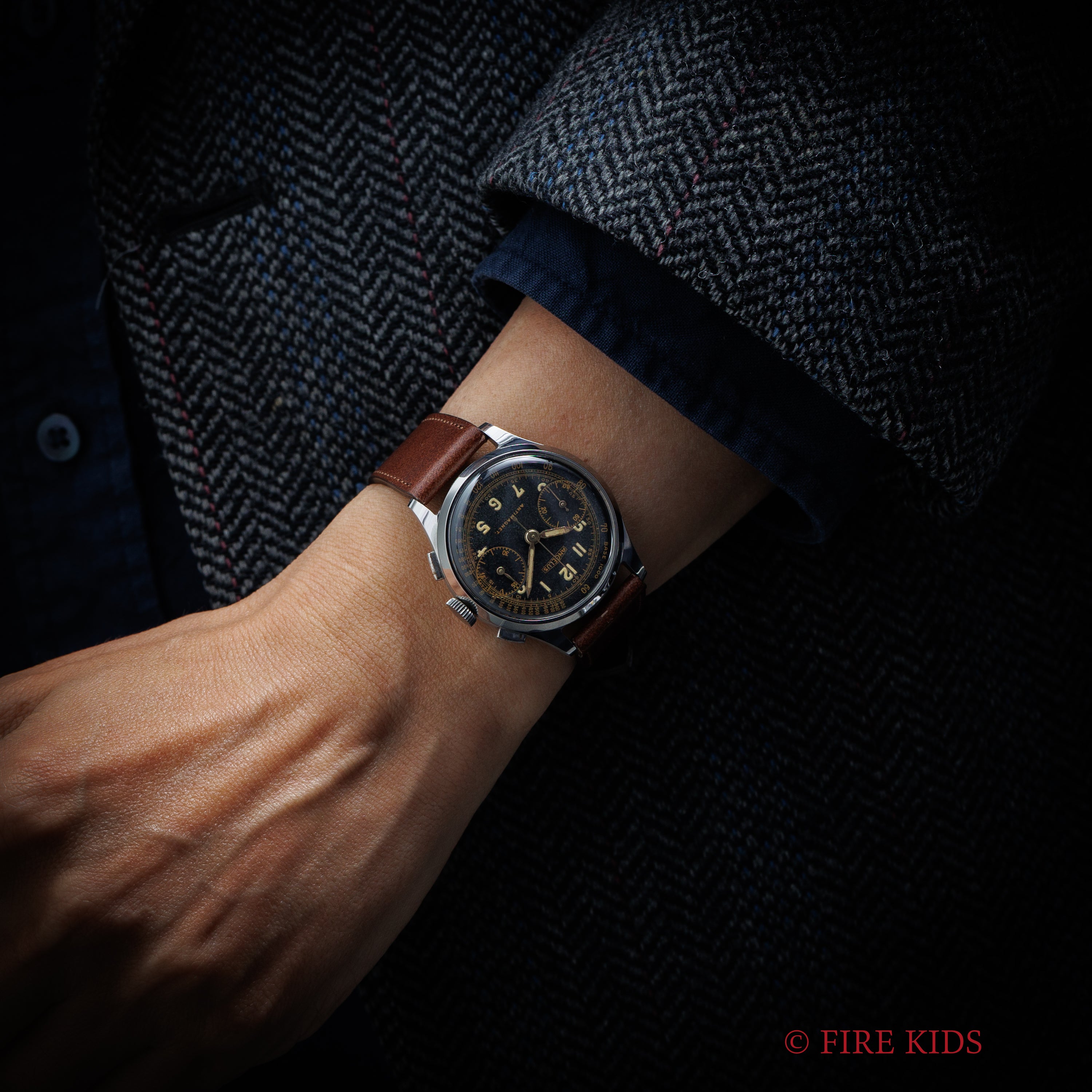 アンジェラス 2レジスター クロノグラフ 1940年代製 オリジナルブラックダイヤル 手巻き Cal.215