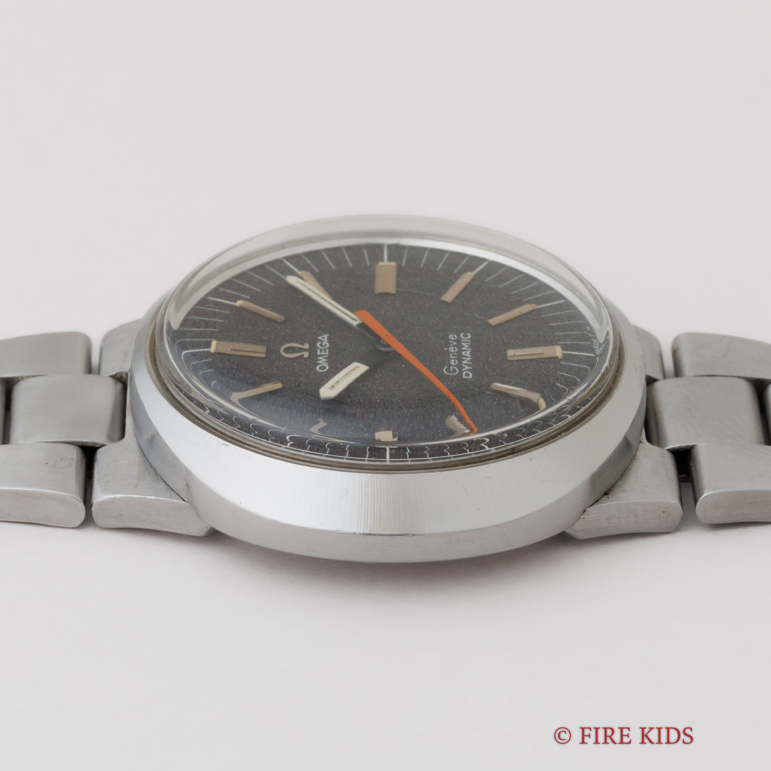 オメガ ジュネーブ ダイナミック 1969年製 ノンデイト 手巻き 純正ブレス付き