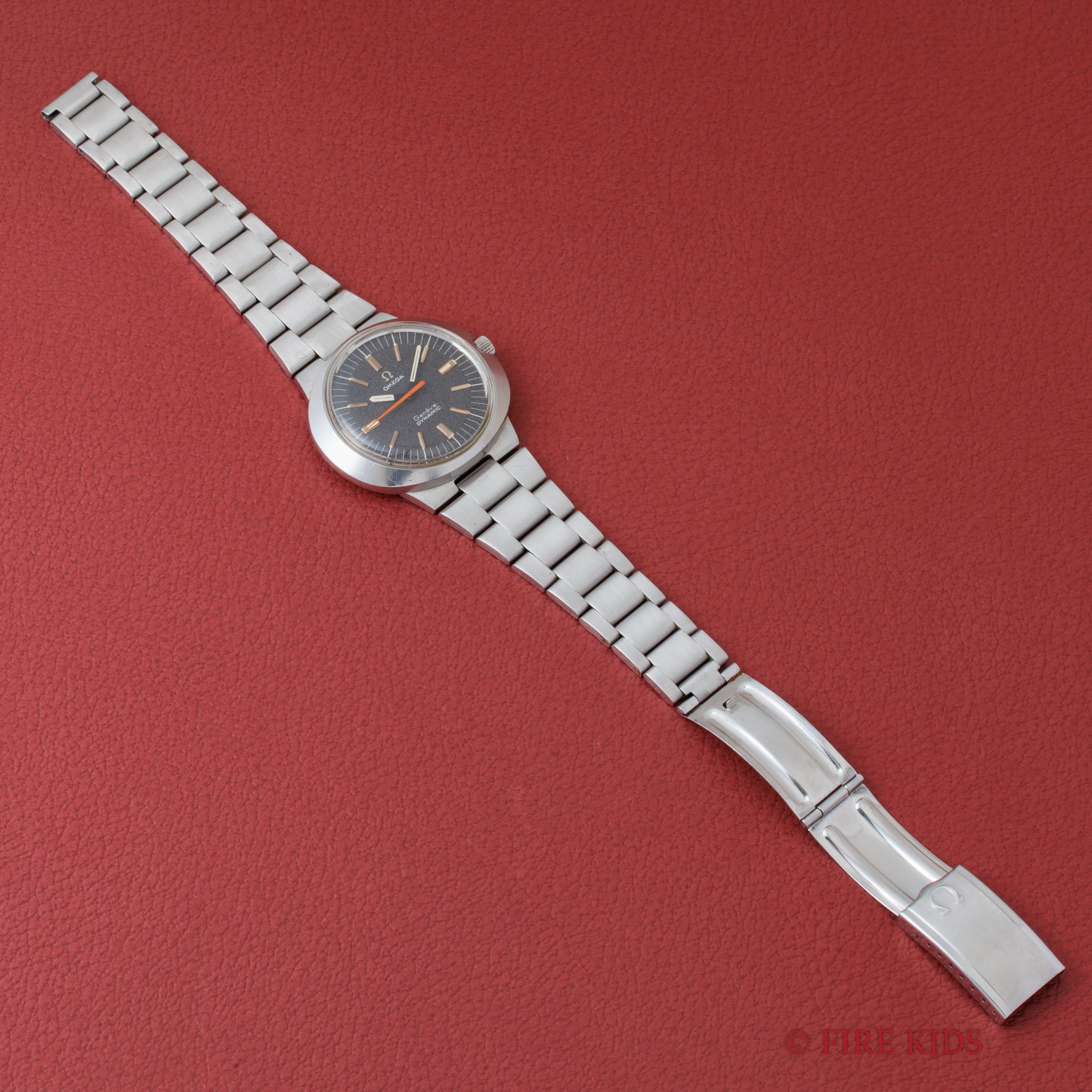 オメガ ジュネーブ ダイナミック 1969年製 ノンデイト 手巻き 純正ブレス付き