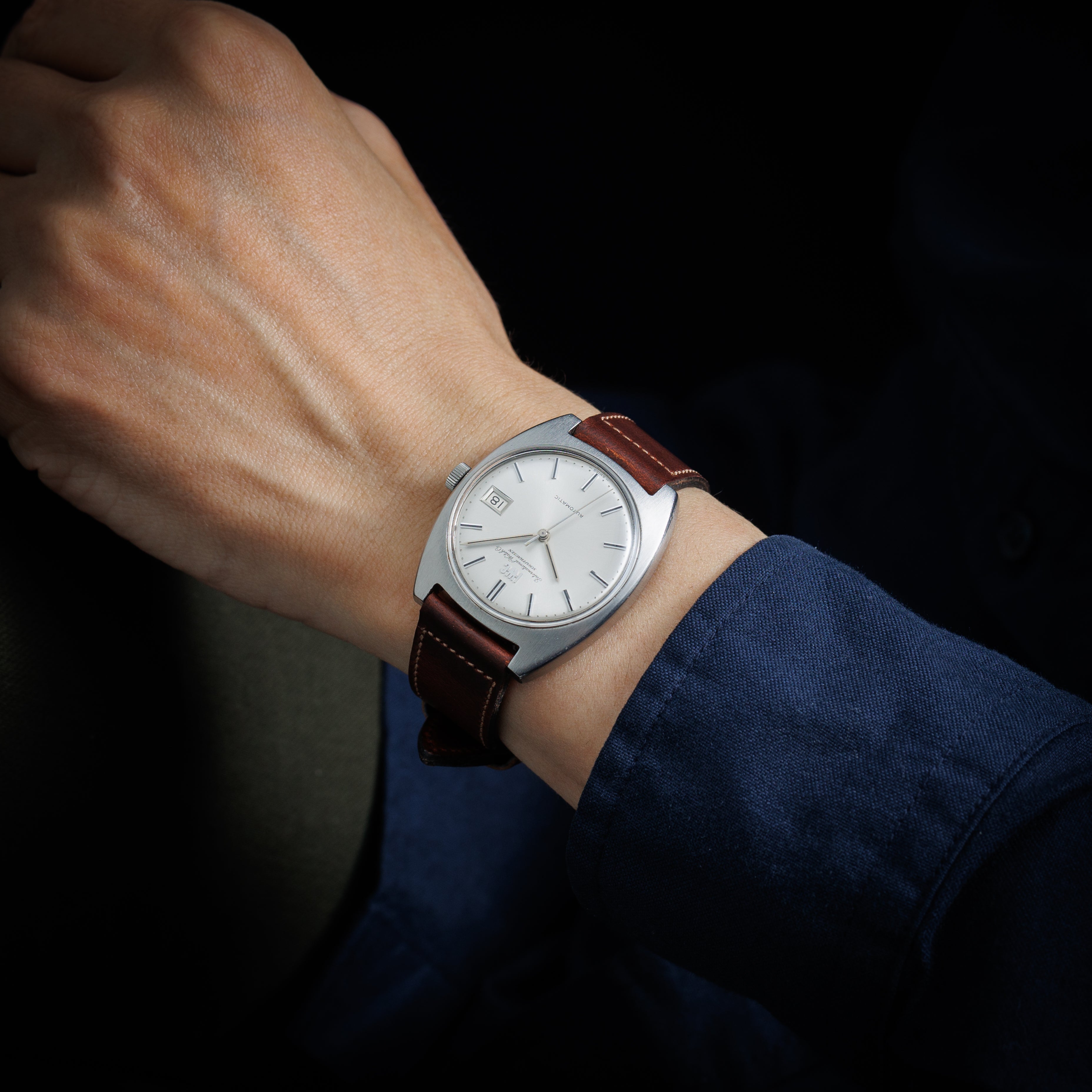 IWC 1967年製 Ref.814A クッションケース ペラトン式自動巻き Cal.8541