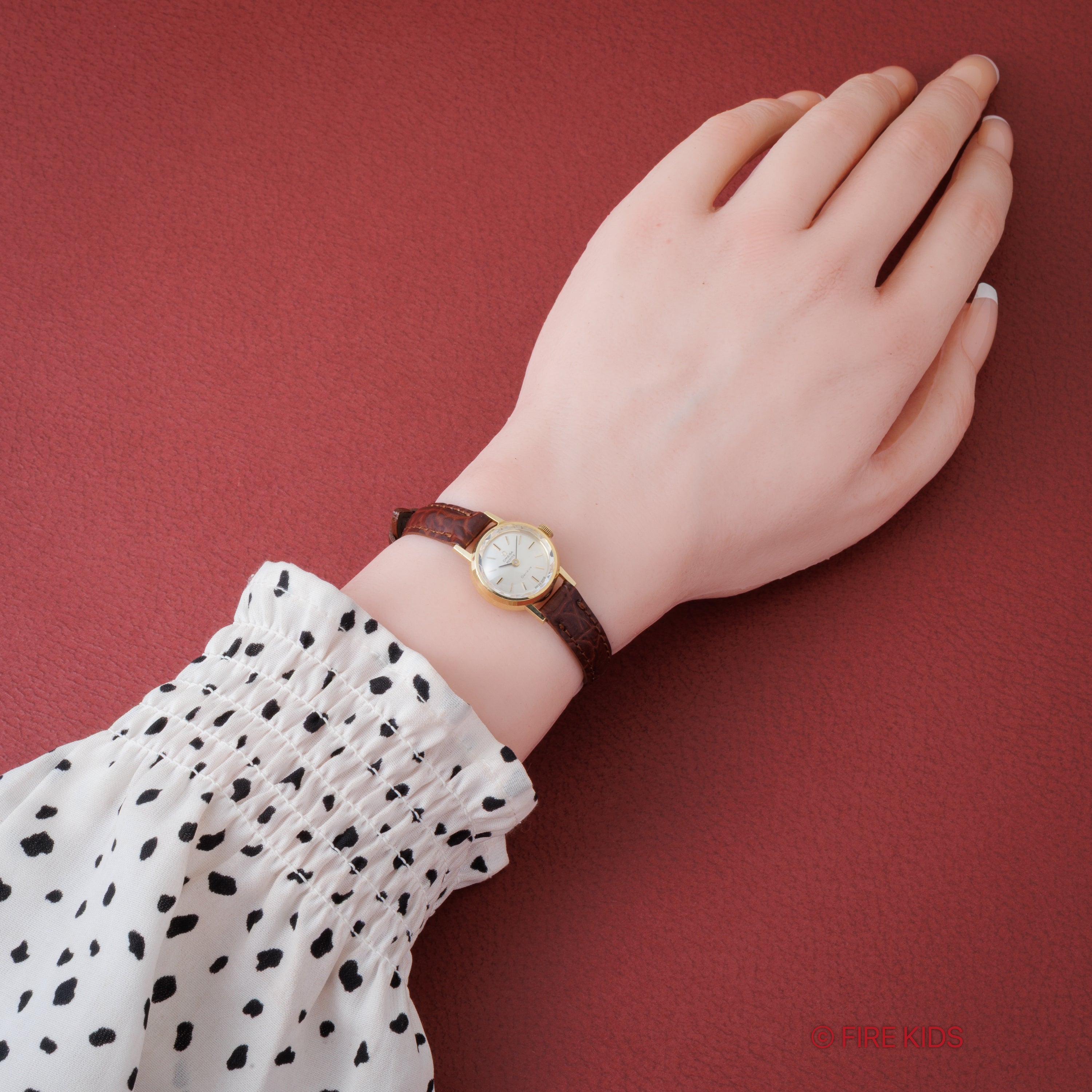 オメガ ジュネーブ マイスターWネーム レディース 18金無垢 1967年製 手巻き カットガラス Ref.511.122