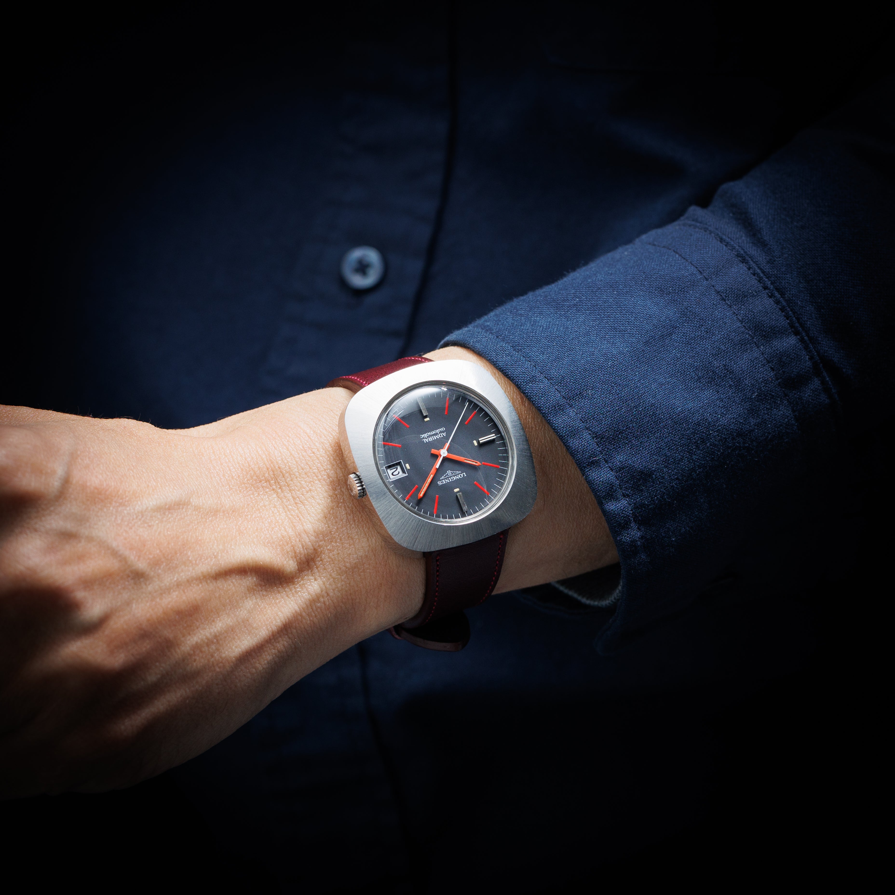 ロンジン アドミラル 1970年代製 ブラックダイヤル 赤針 10振動自動巻き 美品