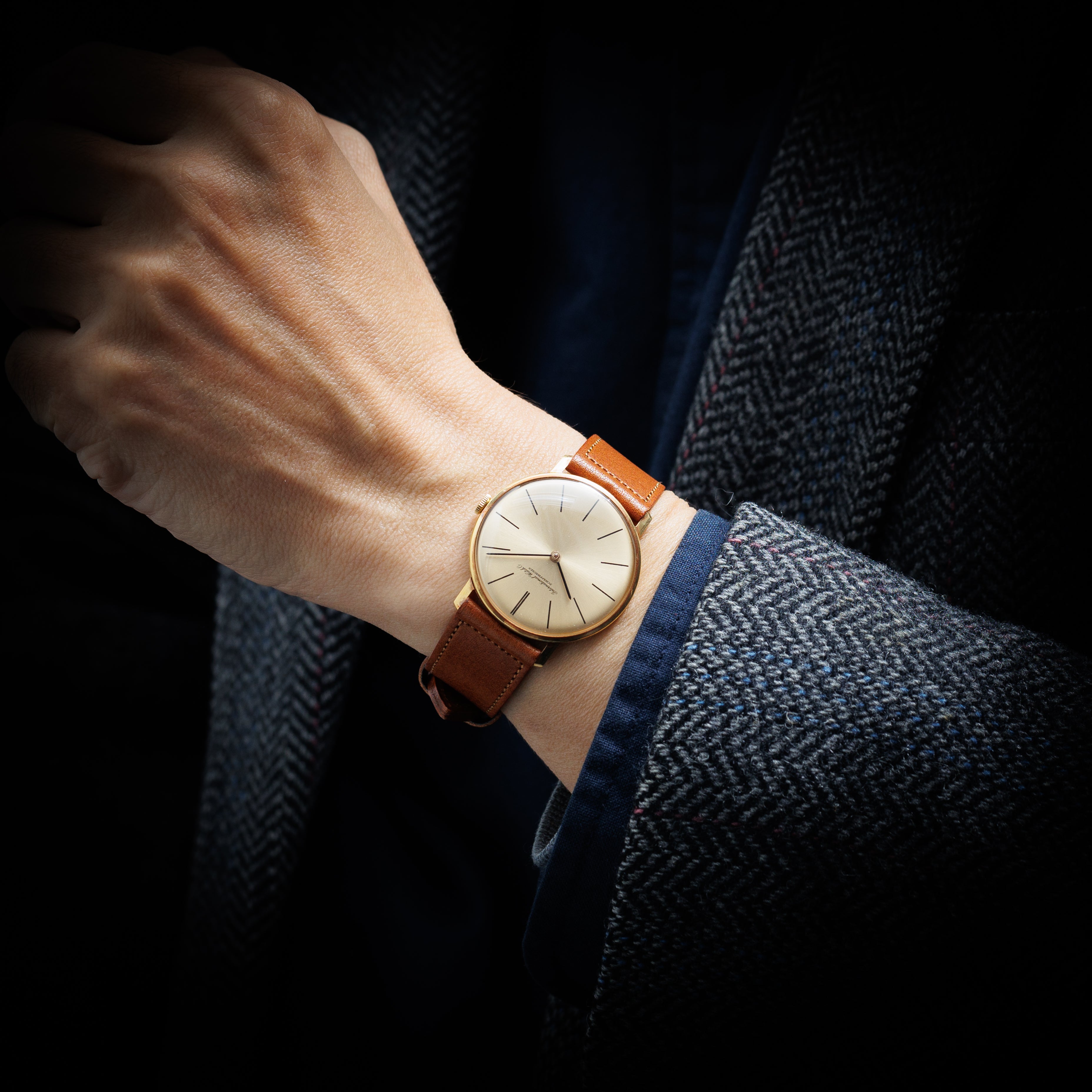 IWC 18金無垢ラウンドケース Ref.2500 1979年製 手巻き Cal.423 国際保証書付き