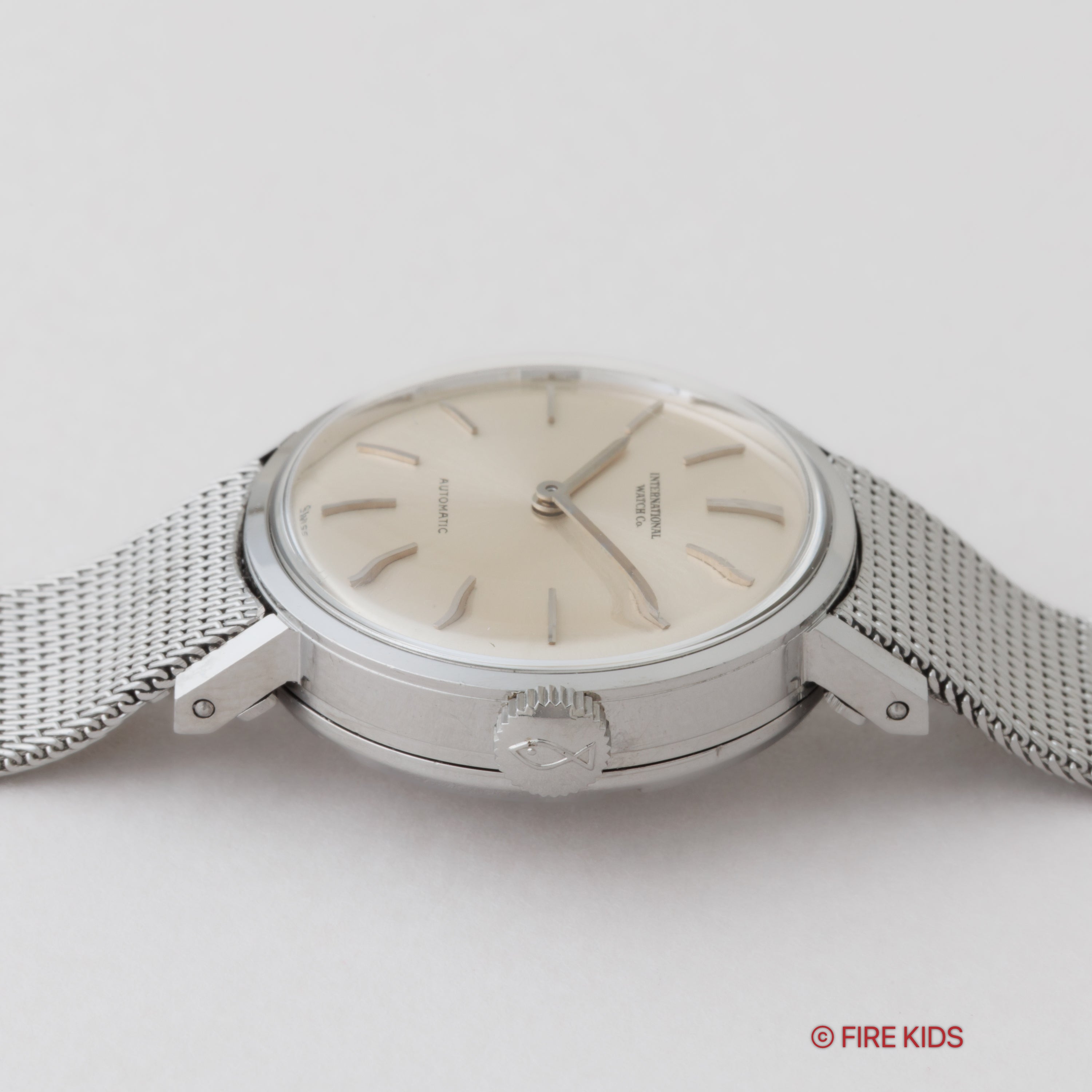 IWC レディース ラウンドケース 1969年製 ペラトン式自動巻Cal.44 純正メッシュブレス