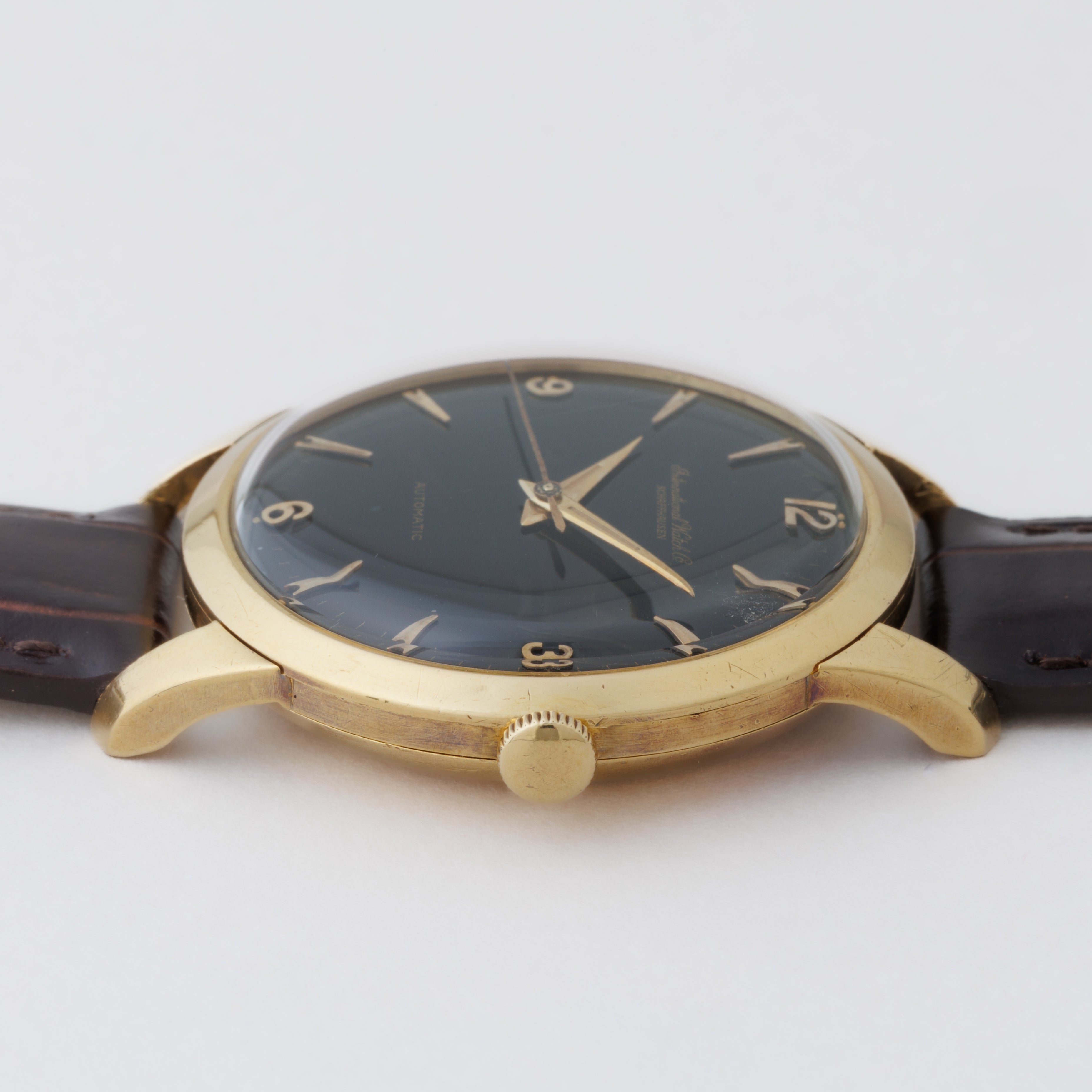 IWC ラウンドケース 18金無垢 1954年製 ブラックミラーダイヤル 箱付き