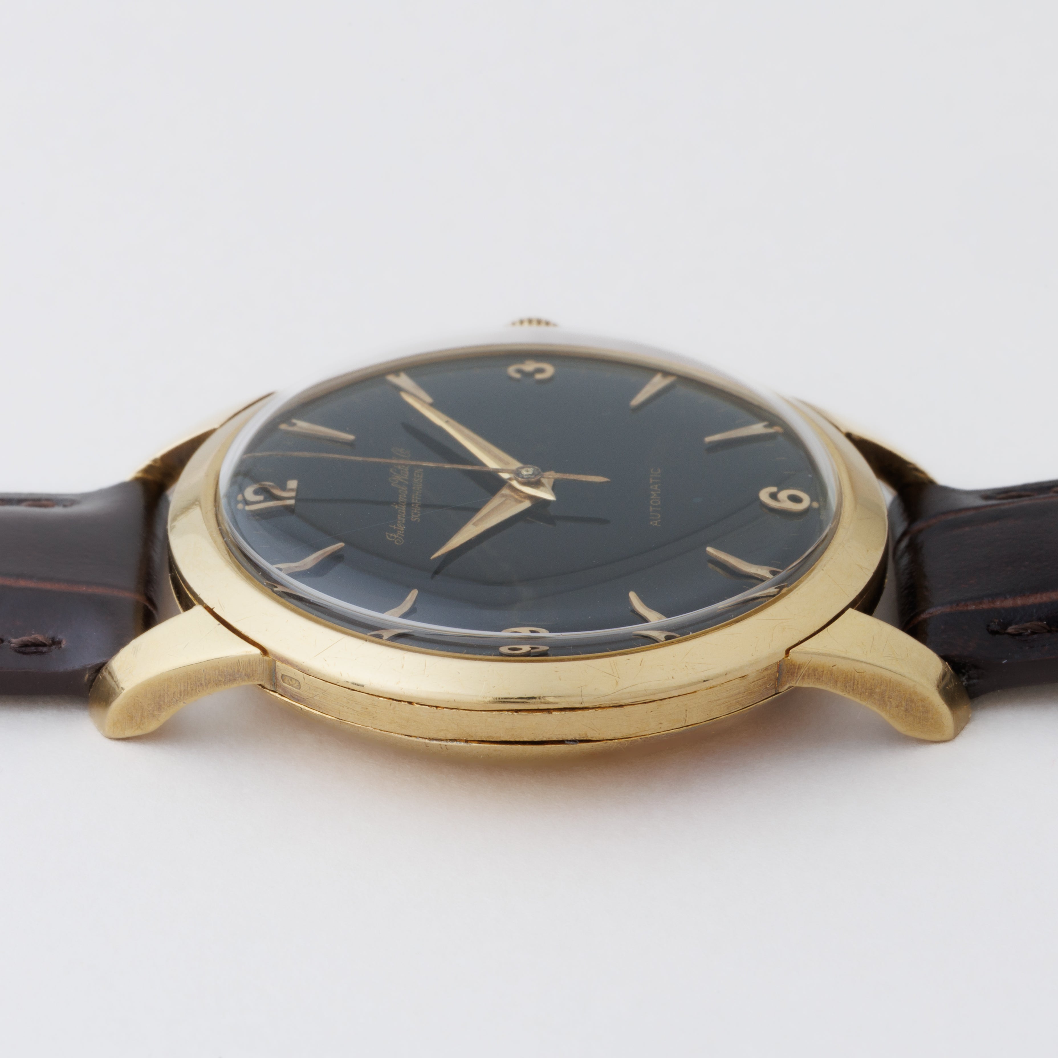 IWC ラウンドケース 18金無垢 1954年製 ブラックミラーダイヤル 箱付き