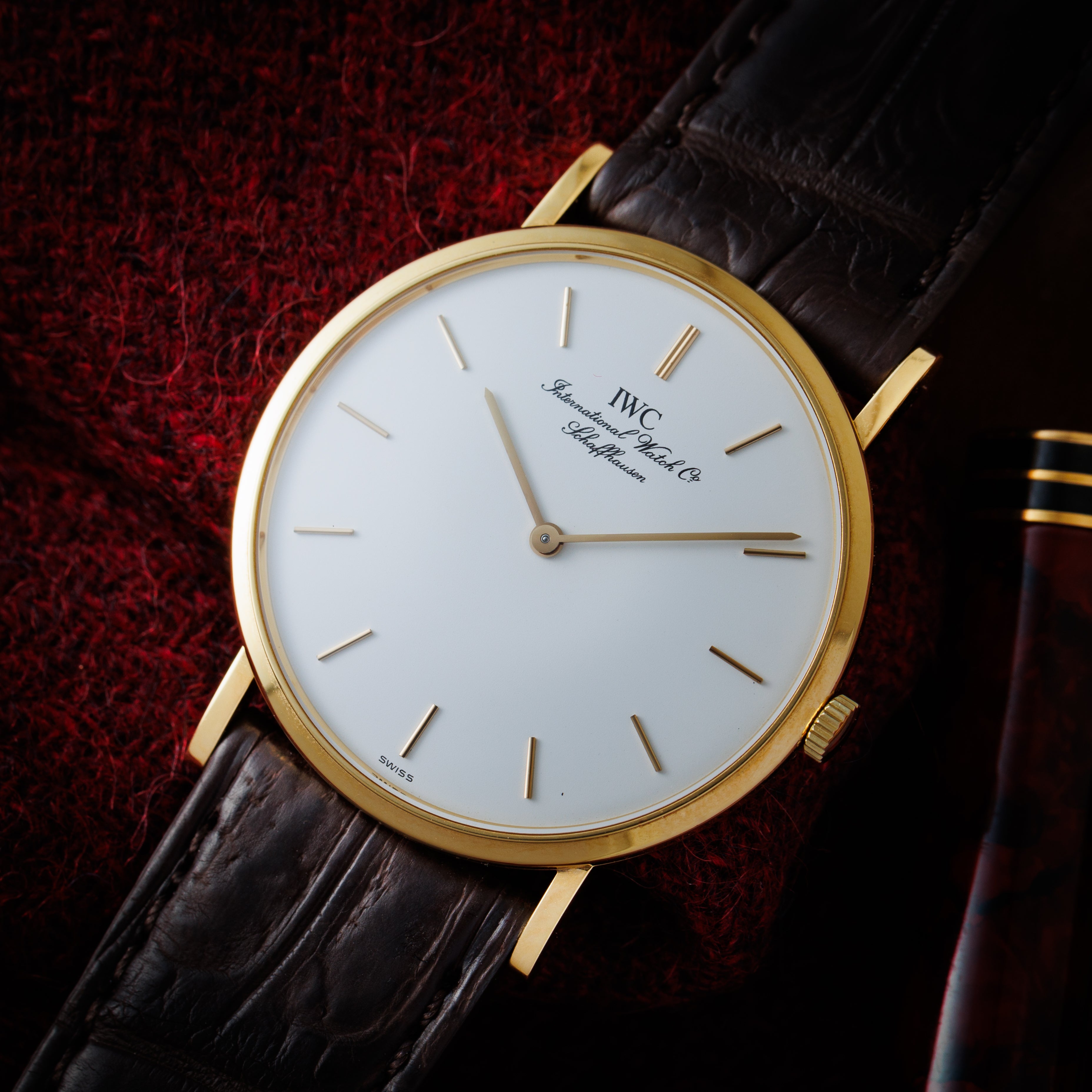 IWC 18金無垢ラウンドケース Ref.2010 1991年製 手巻き Cal.185 ホワイトダイヤル