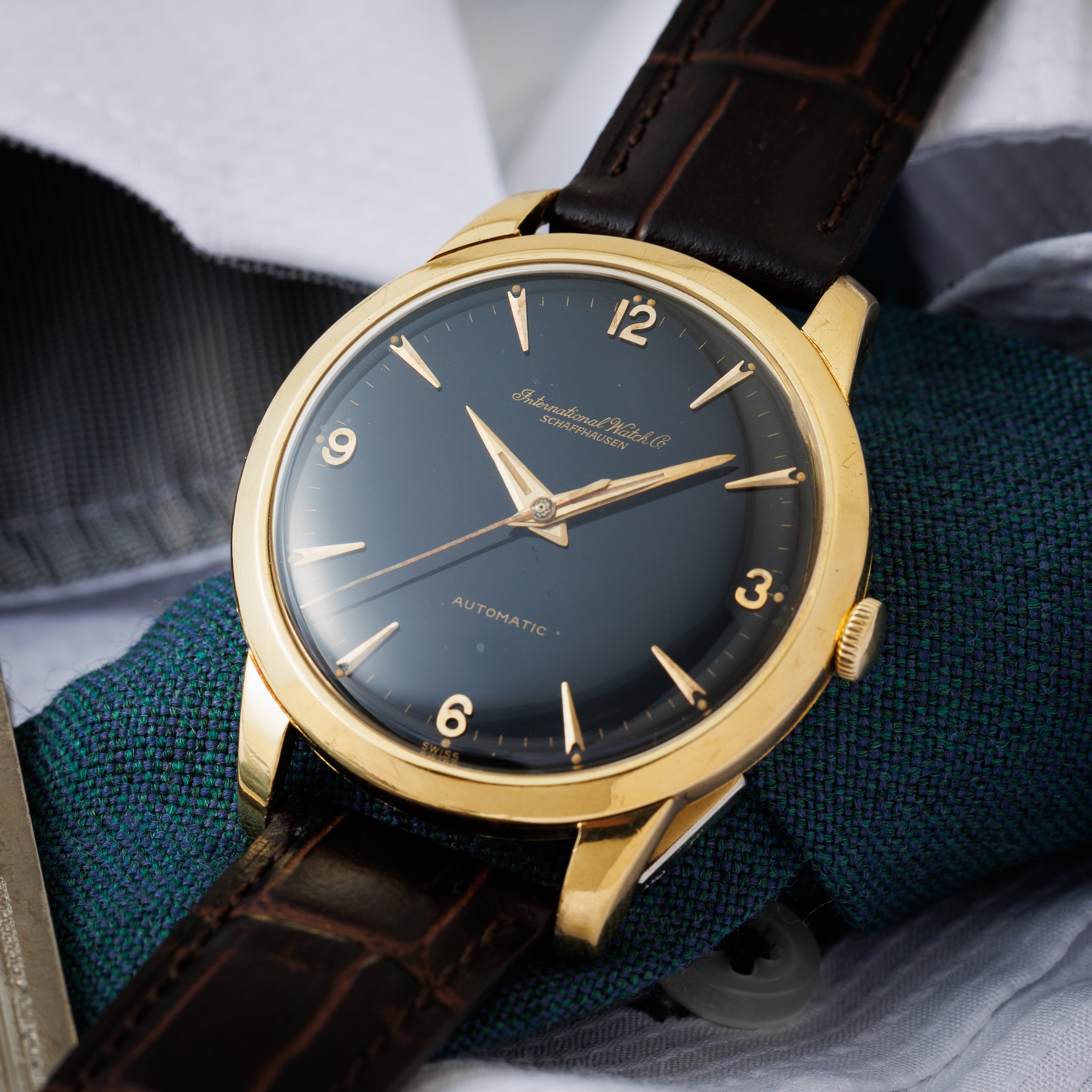 IWC ラウンドケース 18金無垢 1954年製 ブラックミラーダイヤル 箱付き