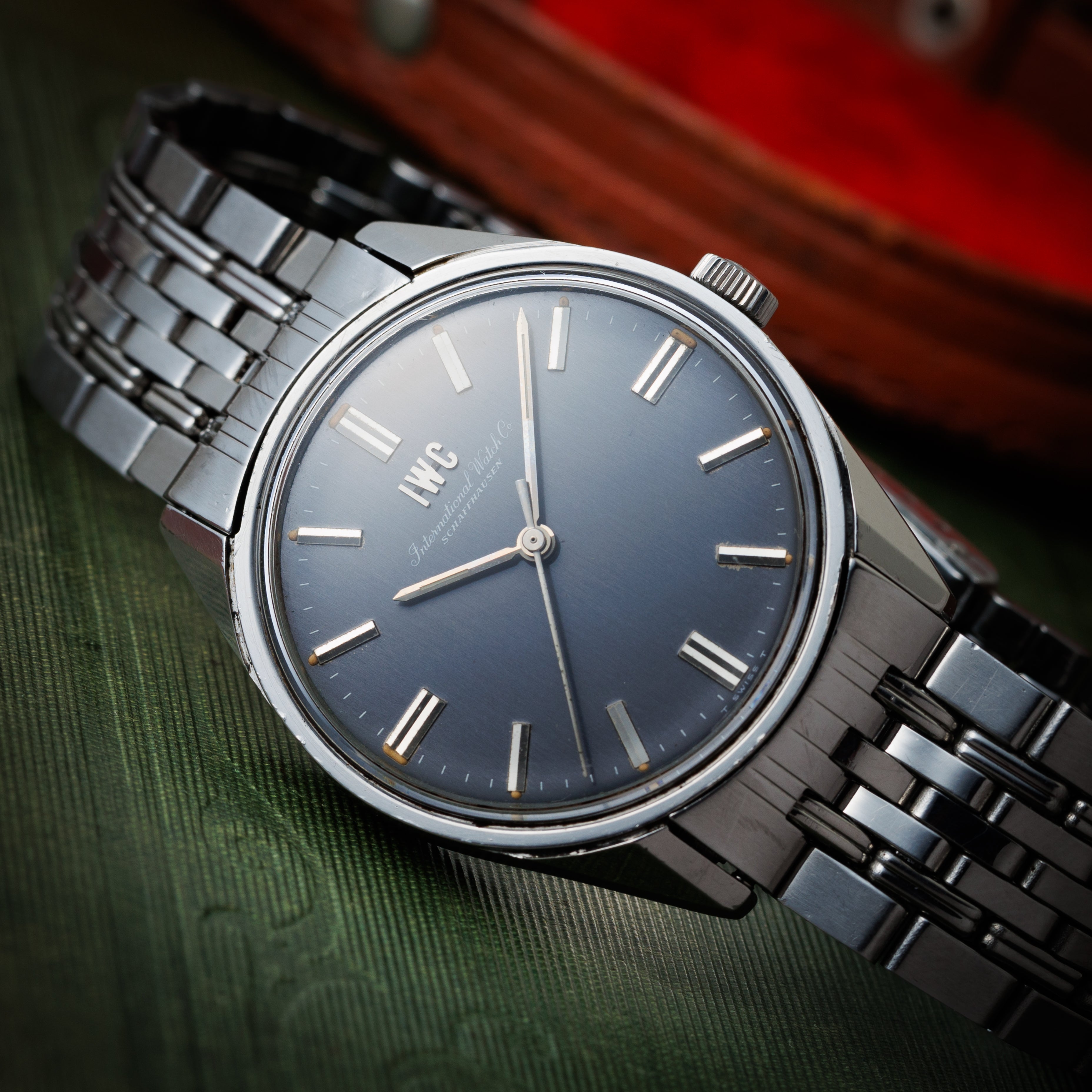 IWC ラウンドケース グレーダイヤル 手巻きCal.89 Ref.810 1970