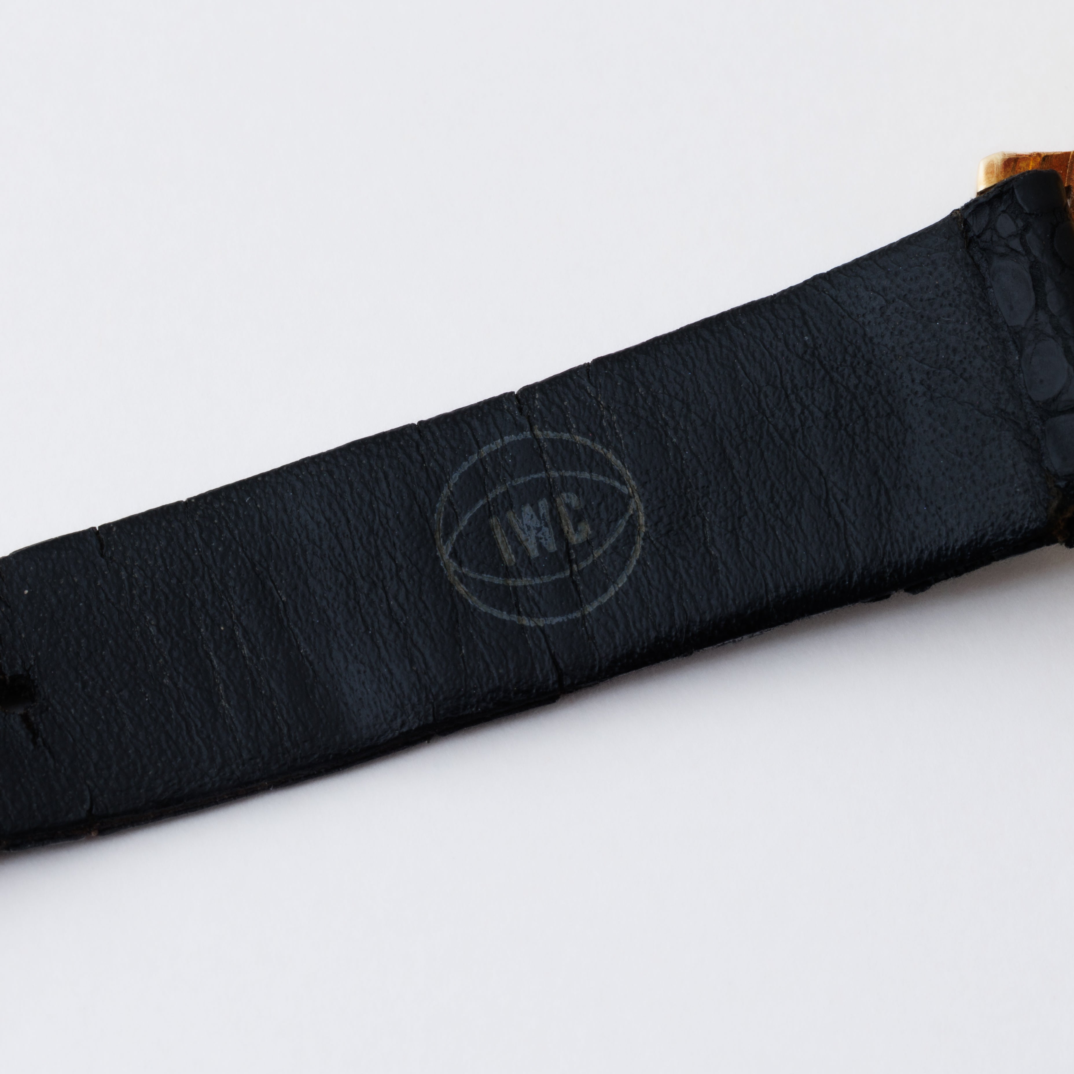 IWC 18金無垢オートマチック 1977年製 ペラトン式自動巻 Cal.8541B 純正GF尾錠付き