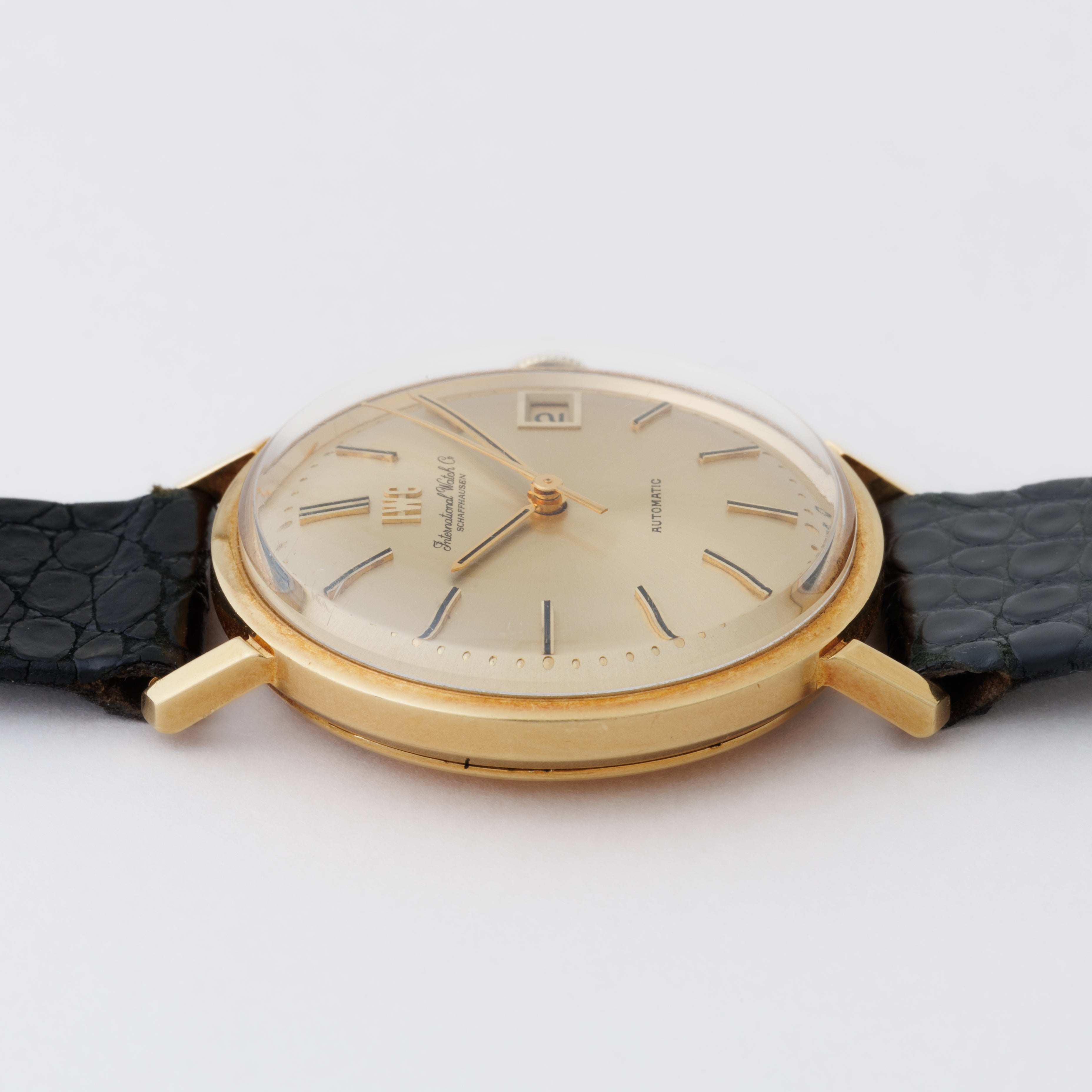 IWC 18金無垢オートマチック 1977年製 ペラトン式自動巻 Cal.8541B 純正GF尾錠付き