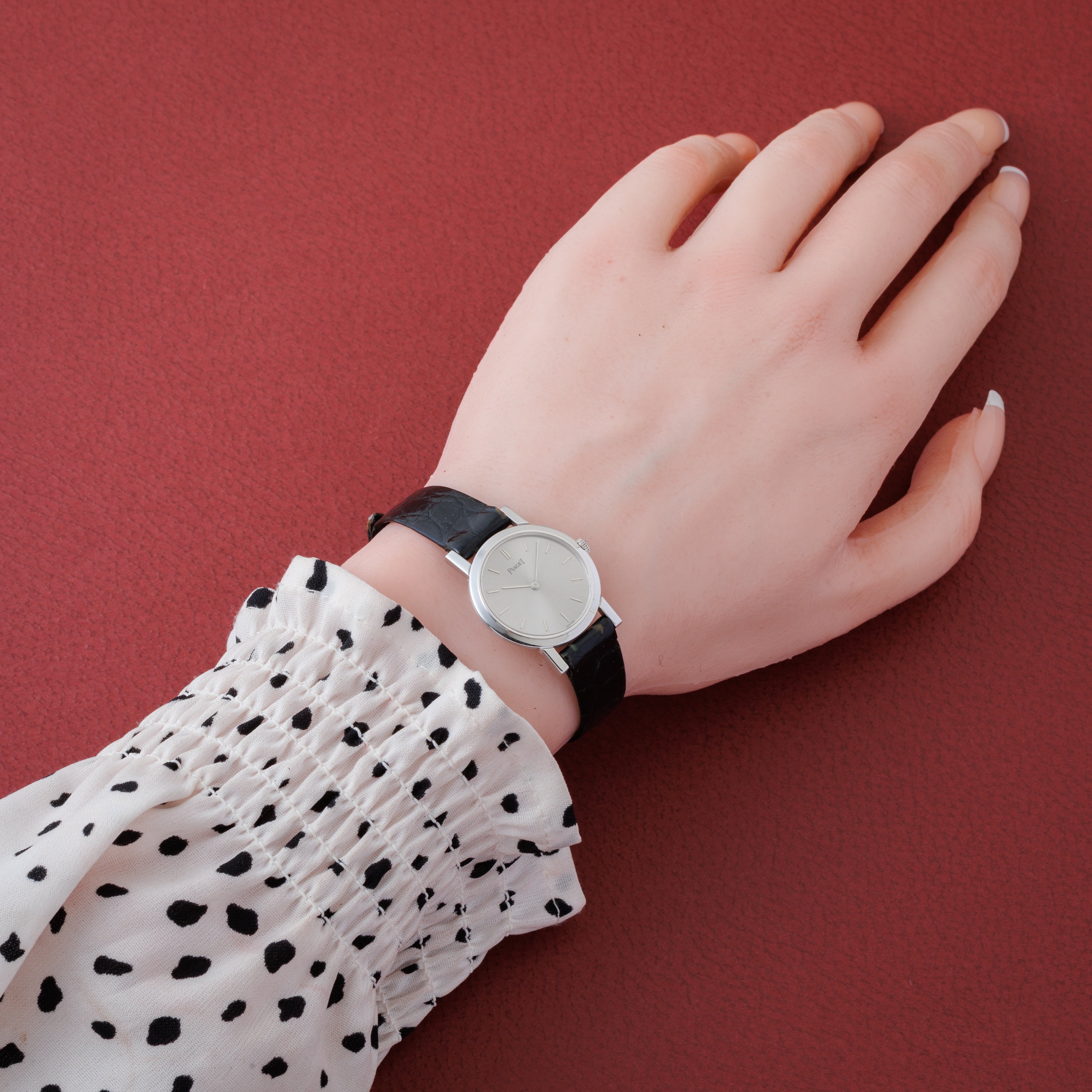 ピアジェ 18KWG 1980年代製 レディースモデル 純正尾錠付き 手巻き