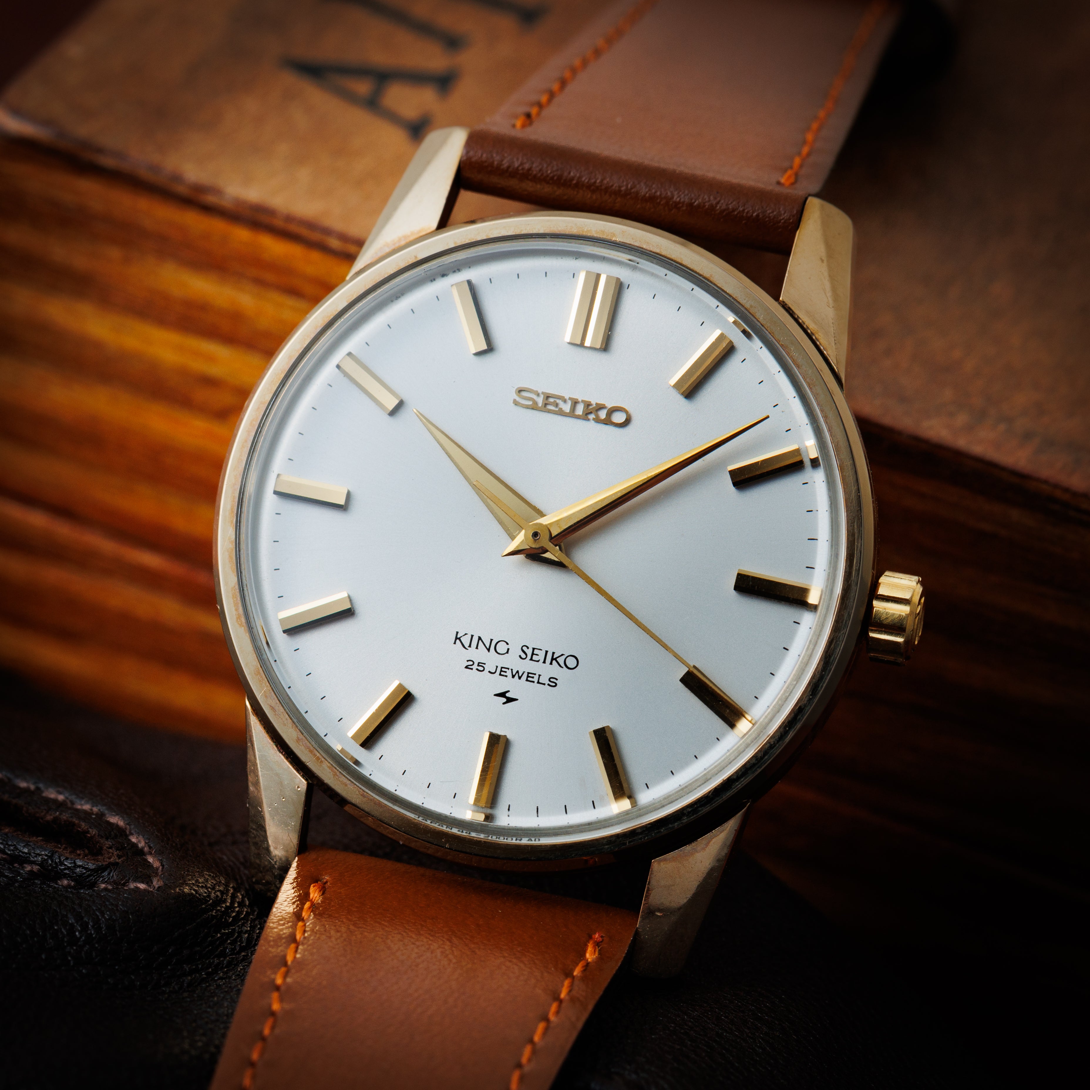 キングセイコー 44KS 手巻き 1968年製 Ref.44-2000 AGF 金張り 楯メダリオン 純正尾錠付き美品