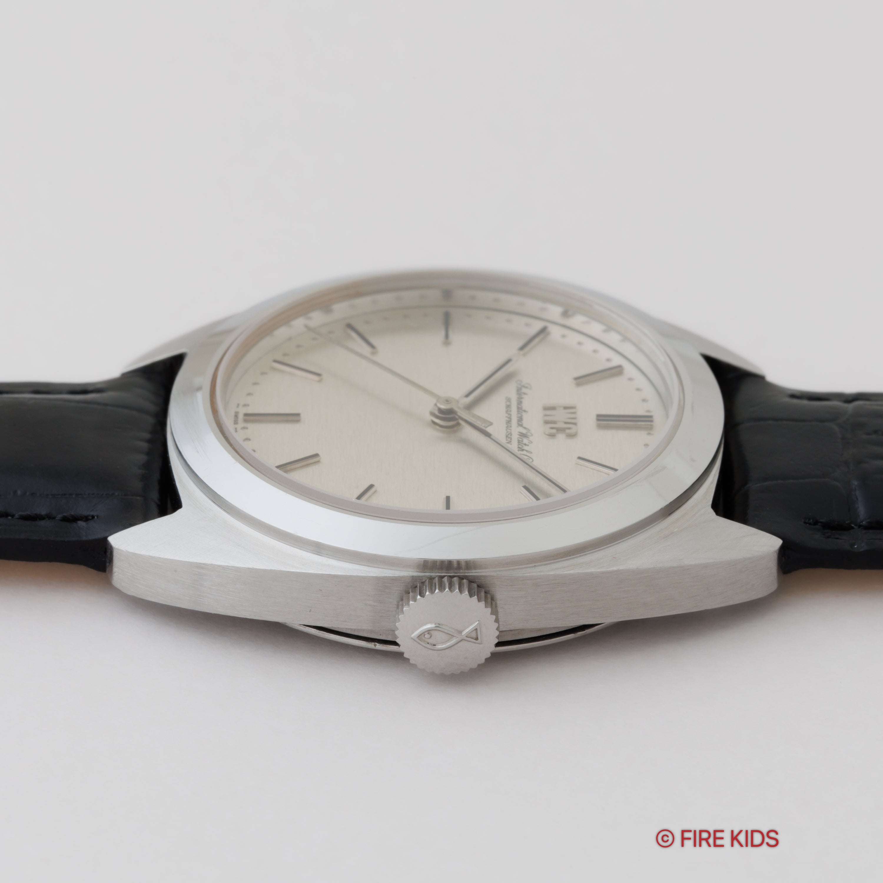 IWC トノー型 ヨットクラブスタイル 1976年製 Ref.2606 手巻き Cal.89 手巻き お魚リューズ
