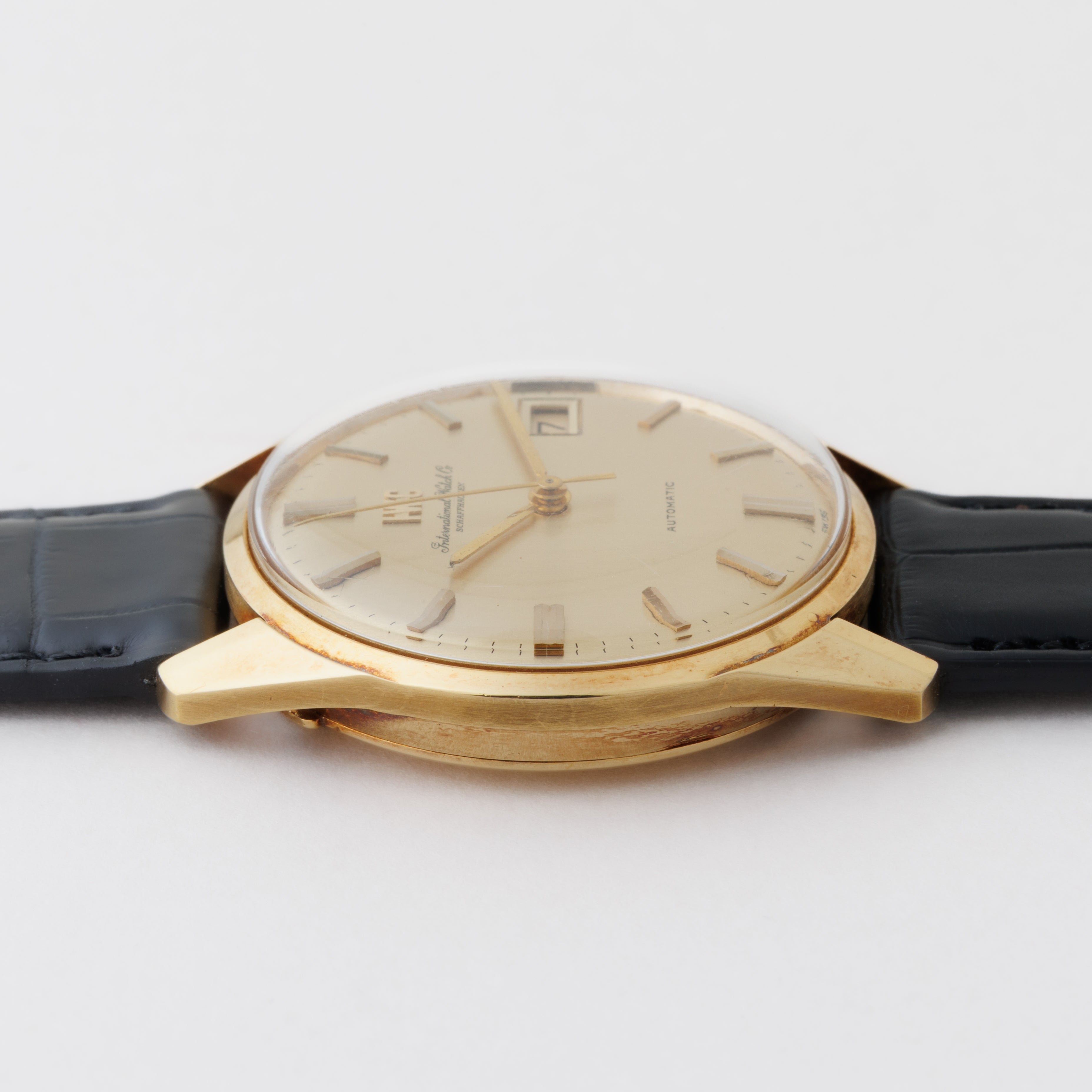 IWC ラウンドケース 1969年製 Ref.R810A 18金無垢 自動巻き Cal.8541B 純正革ベルト、尾錠付き