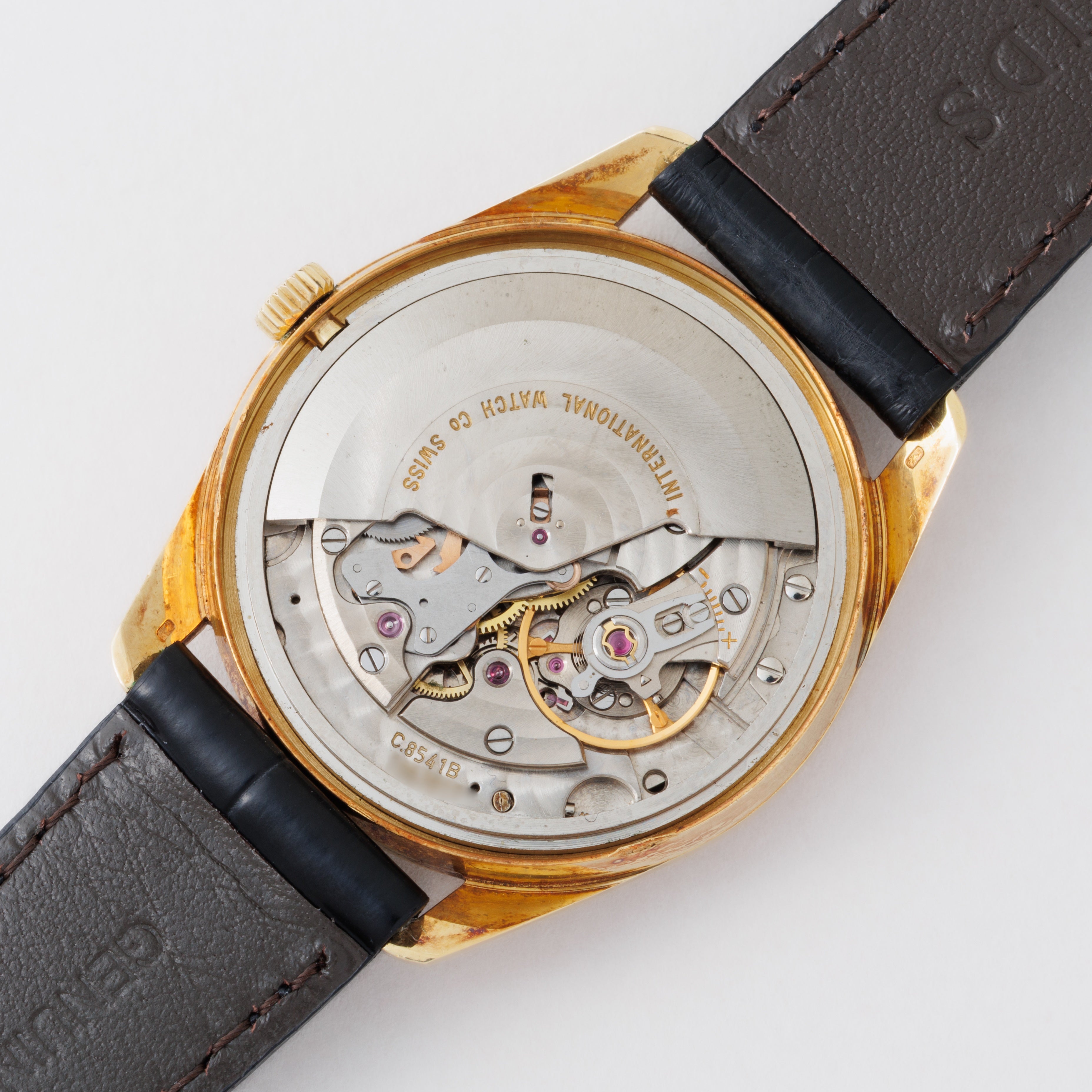 IWC ラウンドケース 1969年製 Ref.R810A 18金無垢 自動巻き Cal.8541B 純正革ベルト、尾錠付き