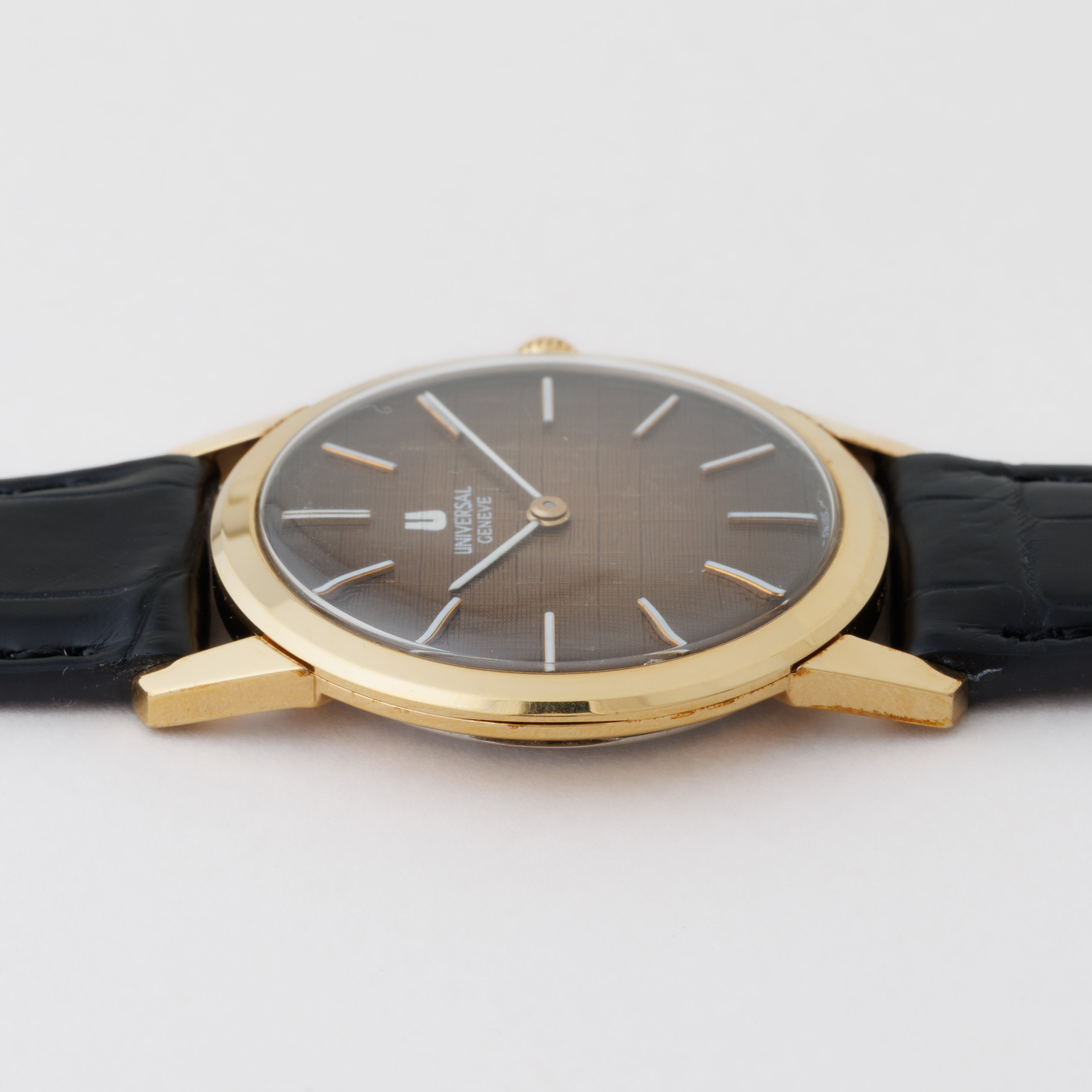 ユニバーサルジュネーブ ラウンド ブラウンダイヤル 1970年代 手巻き タグ付き 純正尾錠付き