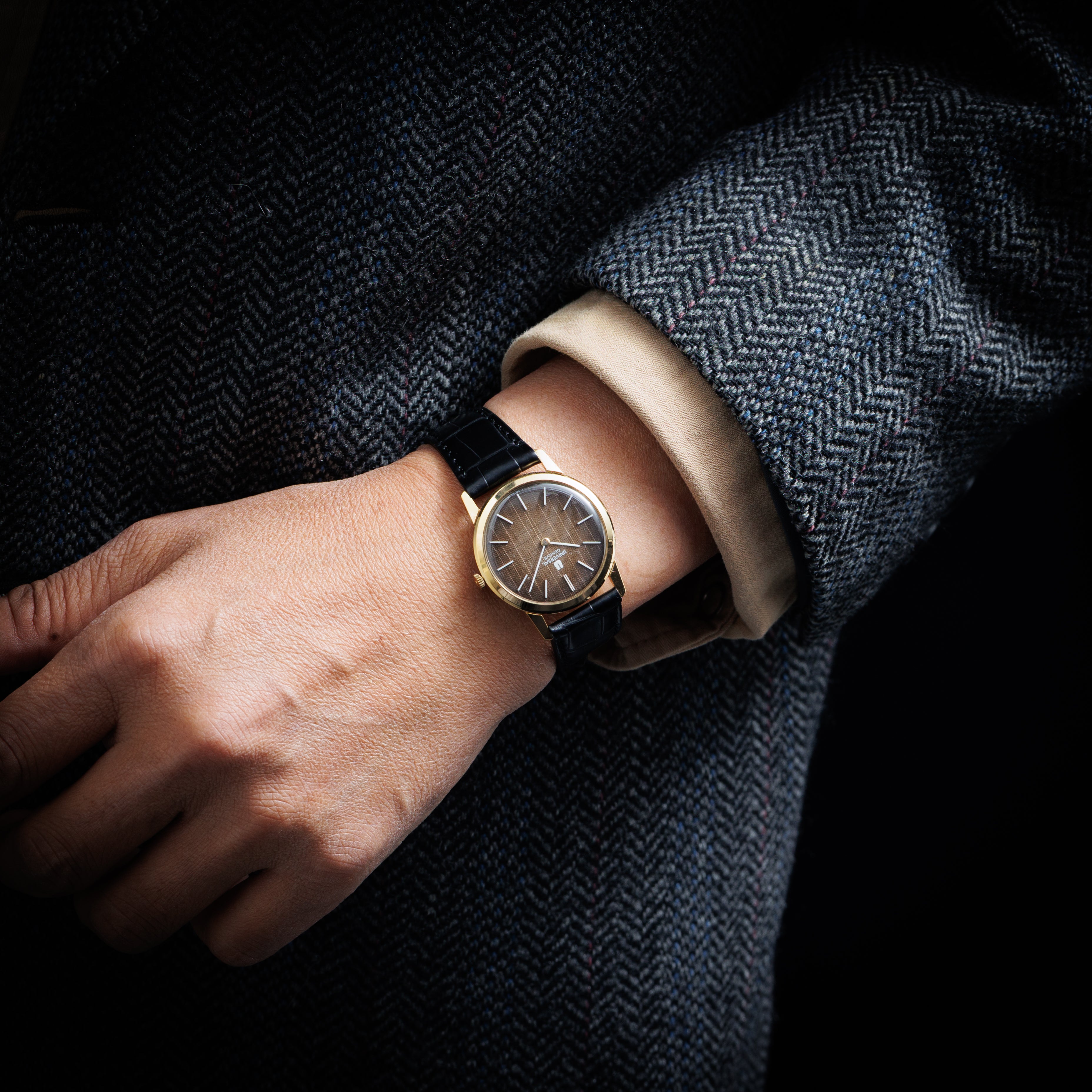 ユニバーサルジュネーブ ラウンド ブラウンダイヤル 1970年代 手巻き タグ付き 純正尾錠付き